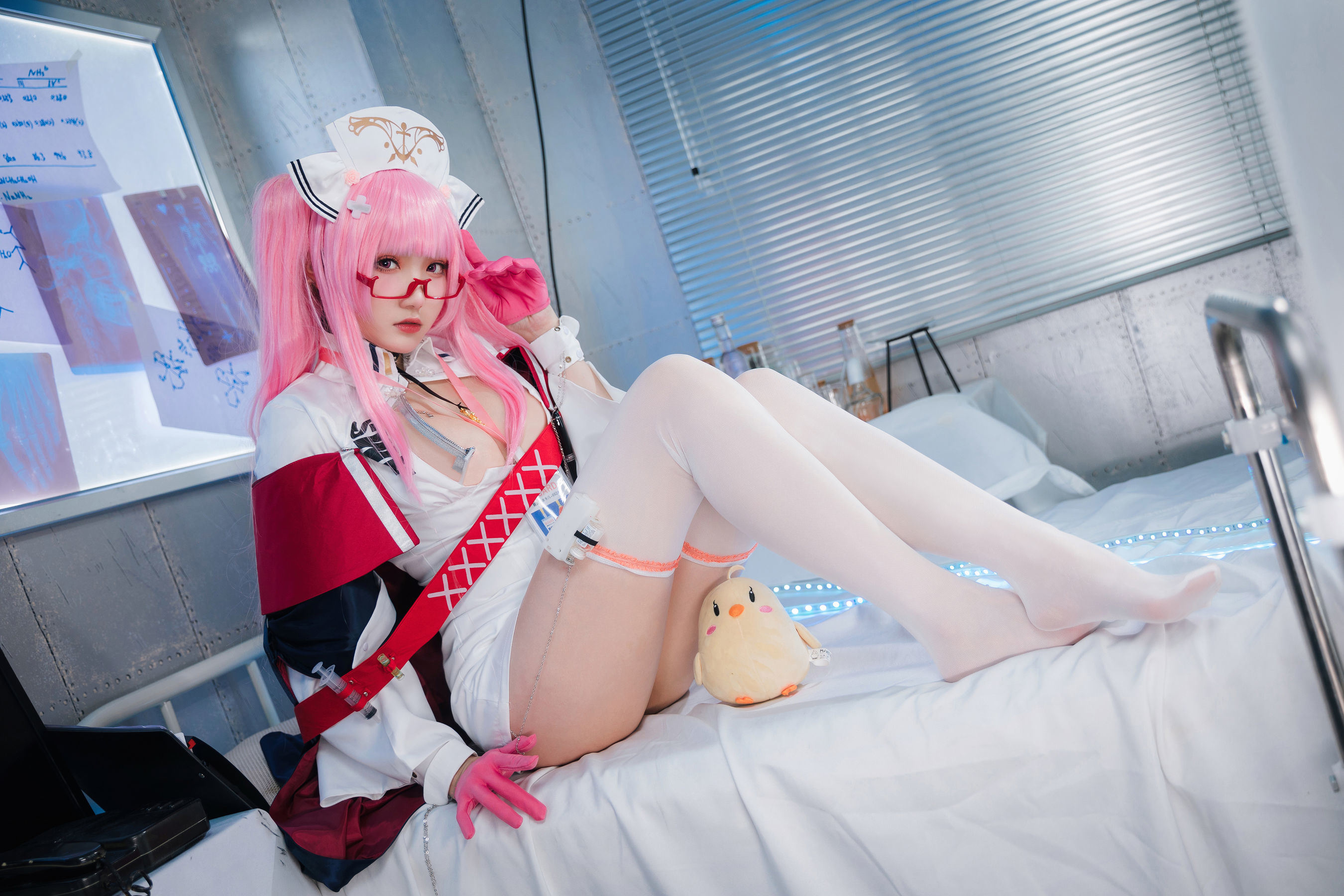 [网红COS] Coser瓜希酱福利 - 英仙座护士