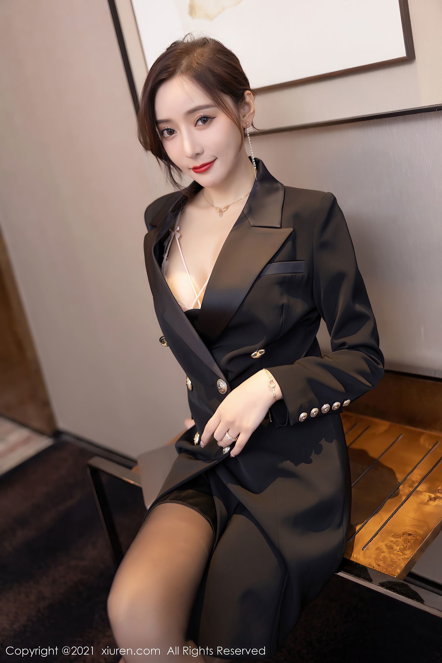 XiuRen No.4293 Wang Xinyao Yanni Black Stockings Set
