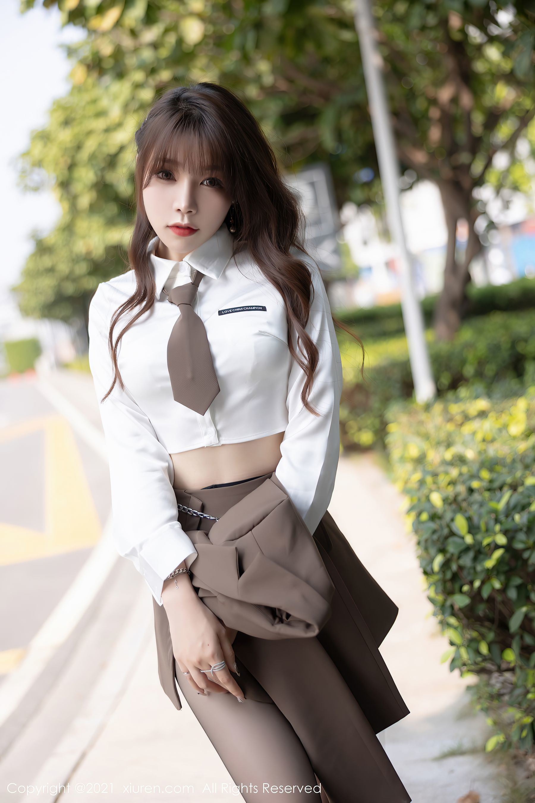 XiuRen] No.4299 Zhi Zhi Booty