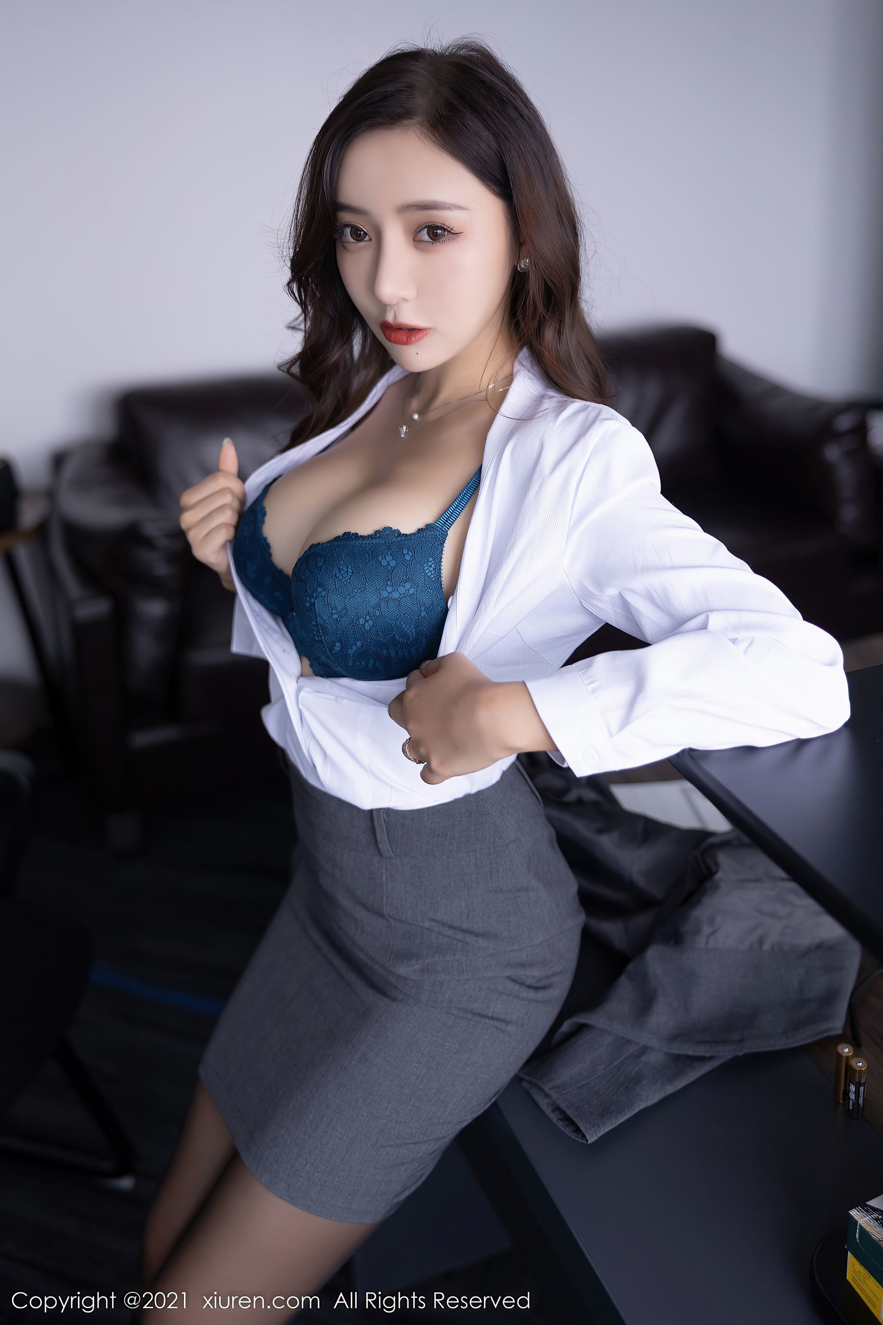 XiuRen No.4304 Wang Xinyao Yanni OL黒ストッキング制服