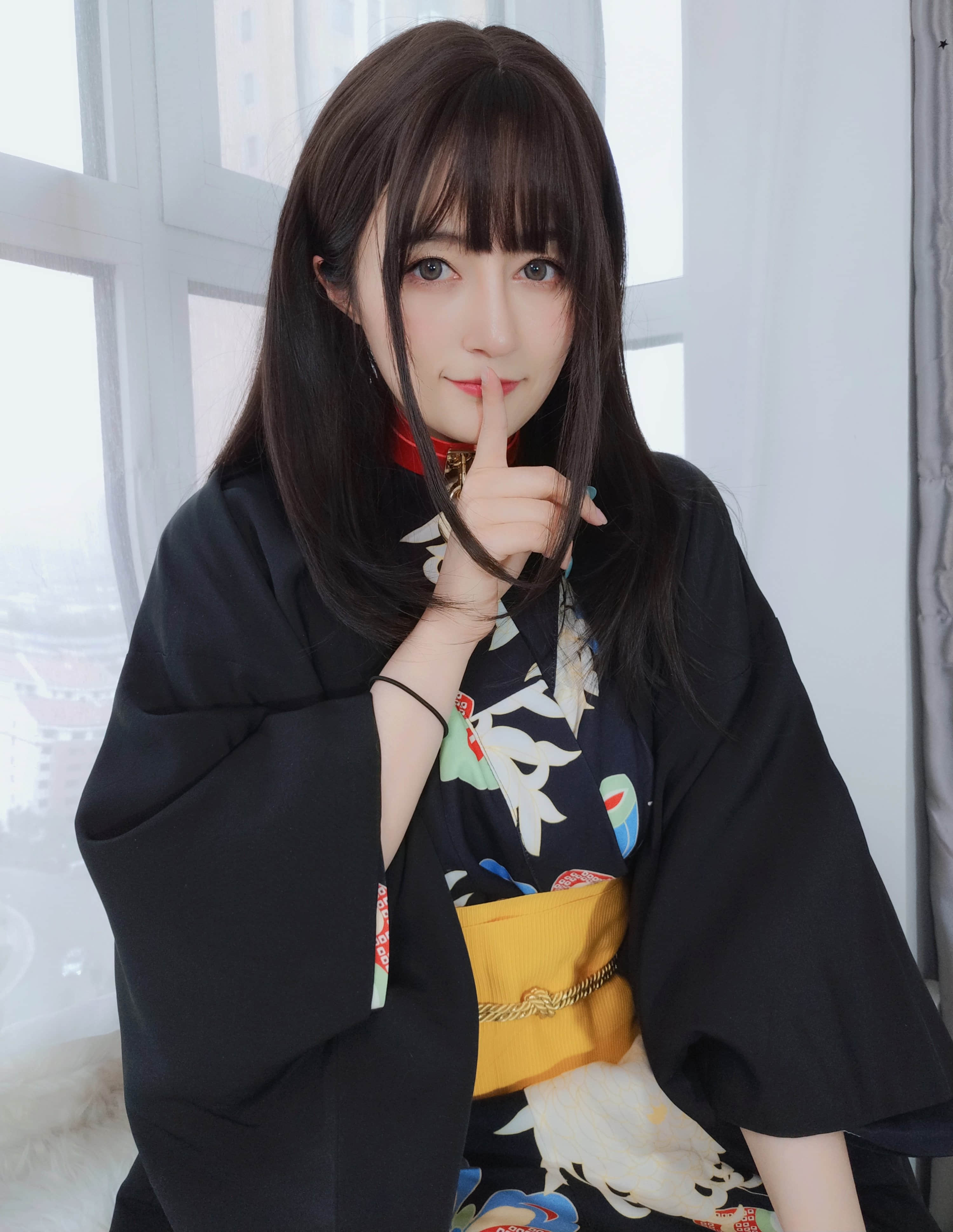 Bạch Ngân 81 - Bí mật Dưới Áo Kimono + 2V