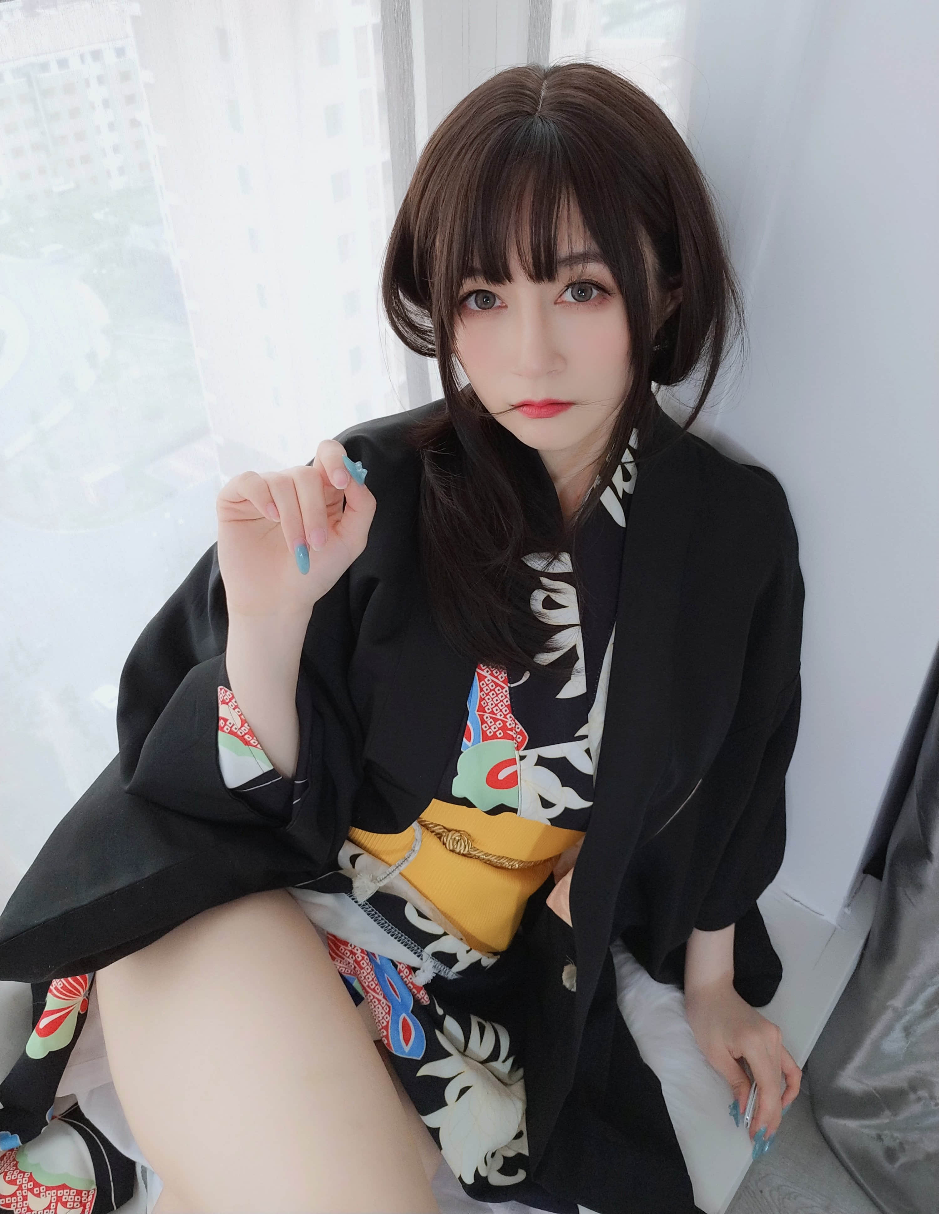 Bạch Ngân 81 - Bí mật Dưới Áo Kimono + 2V
