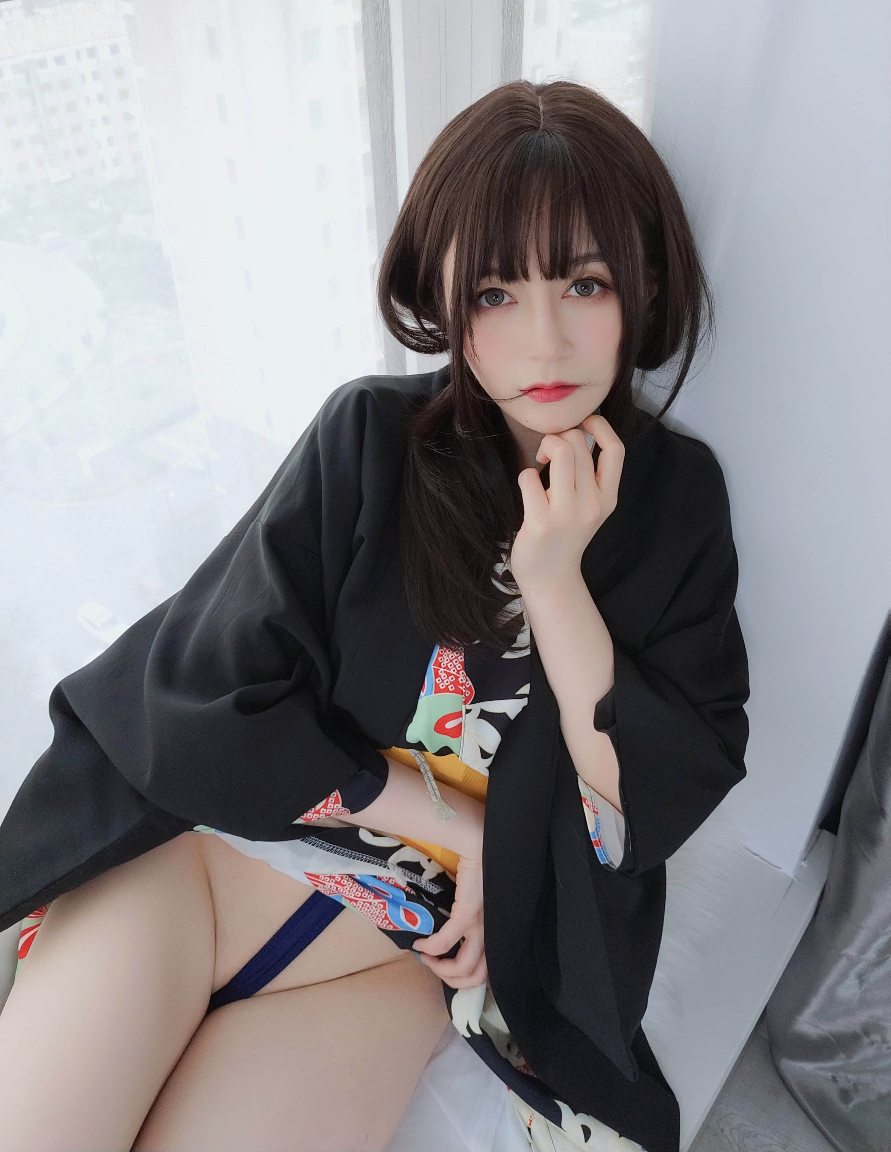 Bạch Ngân 81 - Bí mật Dưới Áo Kimono + 2V