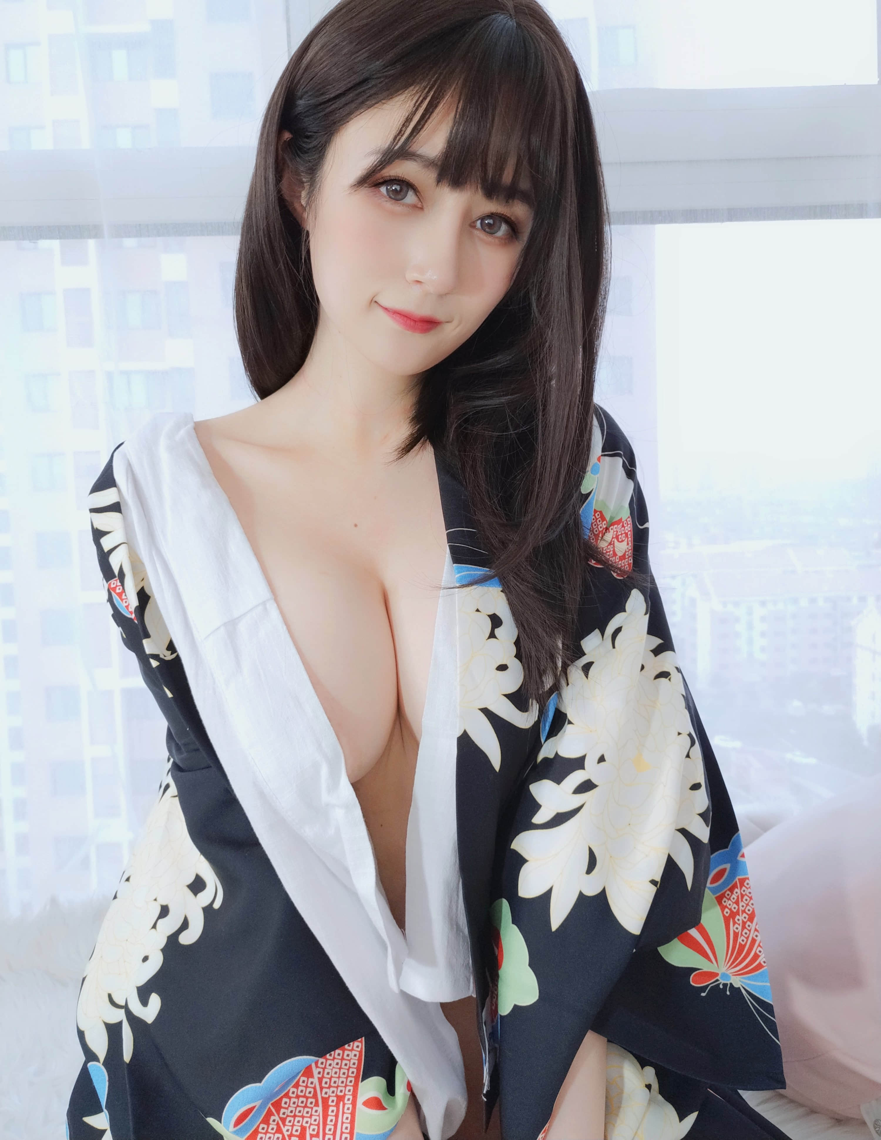 白銀81 - 和服下的秘密 + 2V