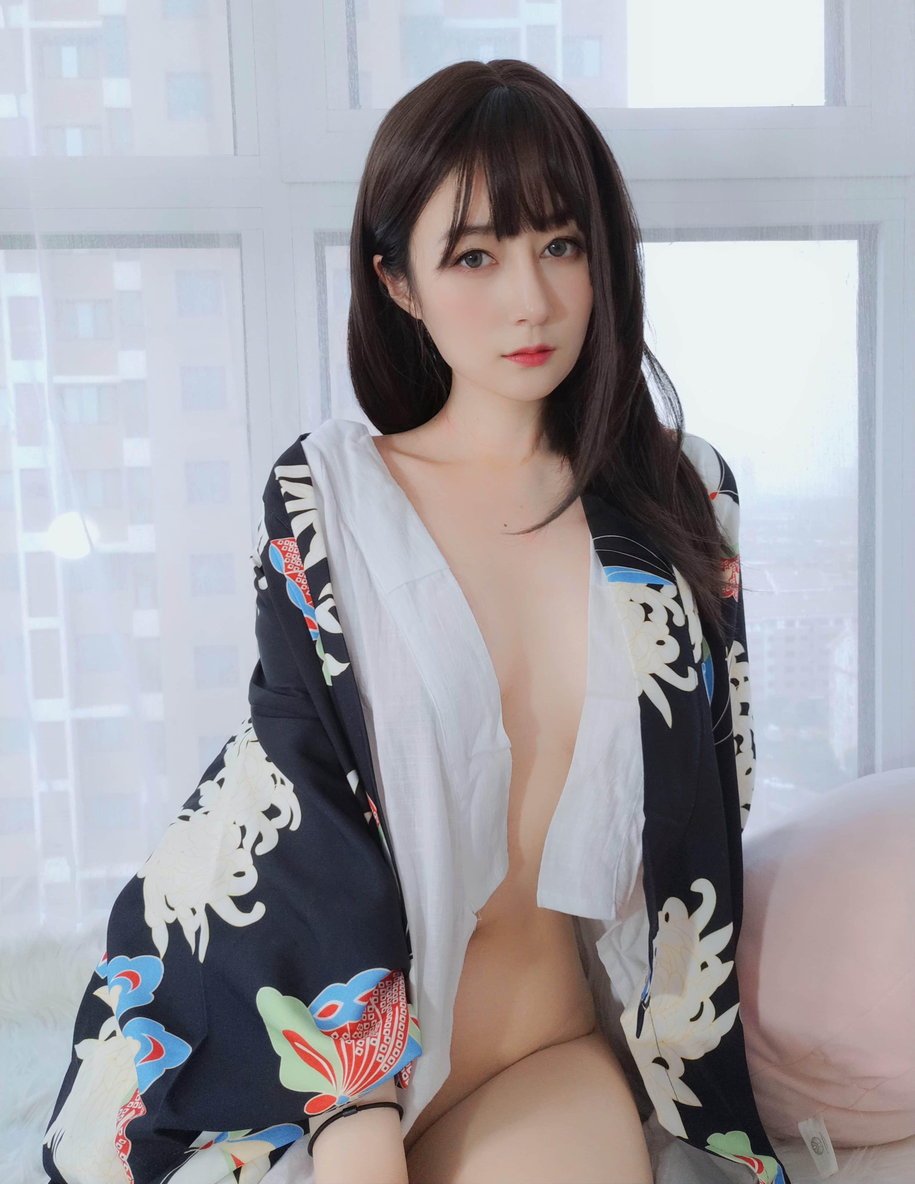 白銀81 - 和服下的秘密 + 2V