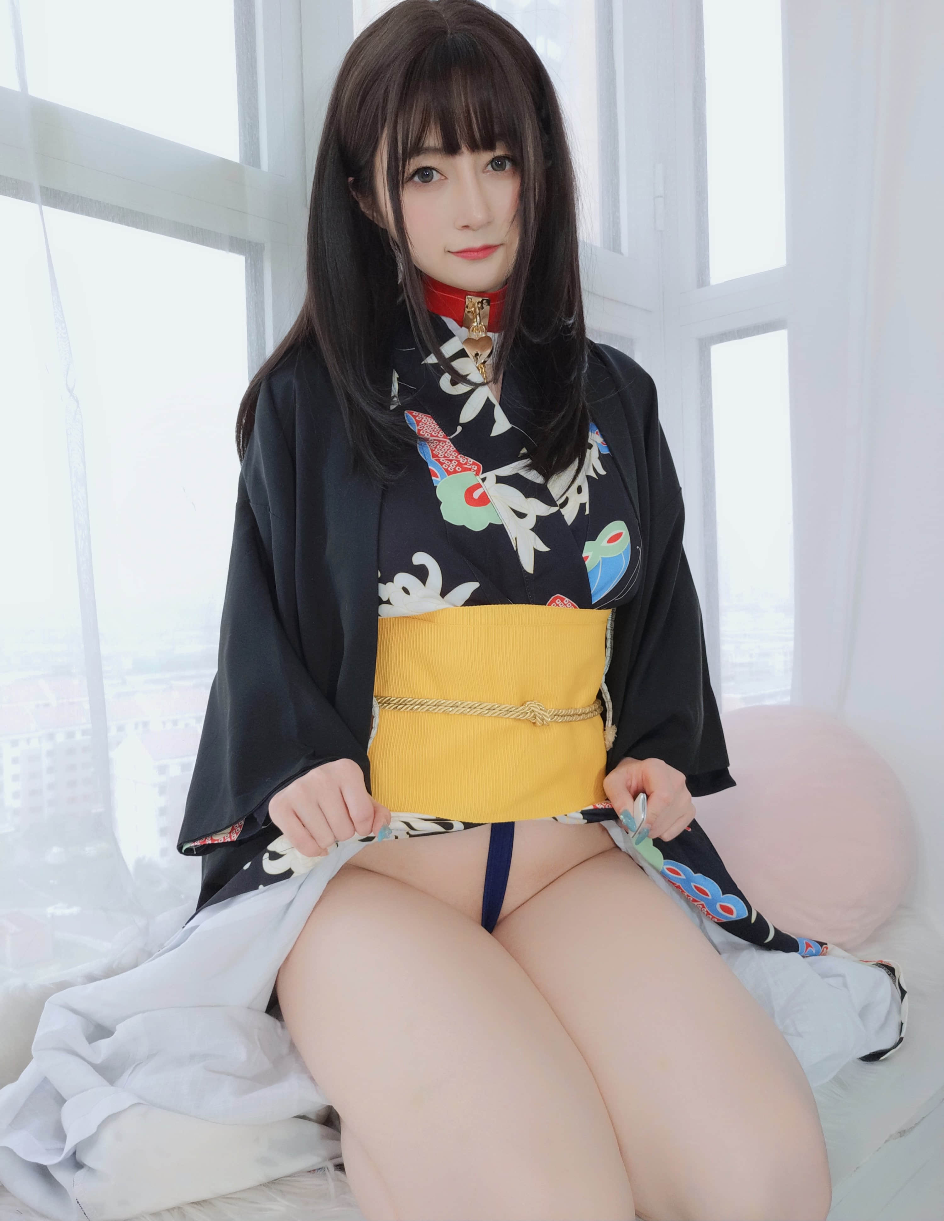 白銀81 - 和服下的秘密 + 2V
