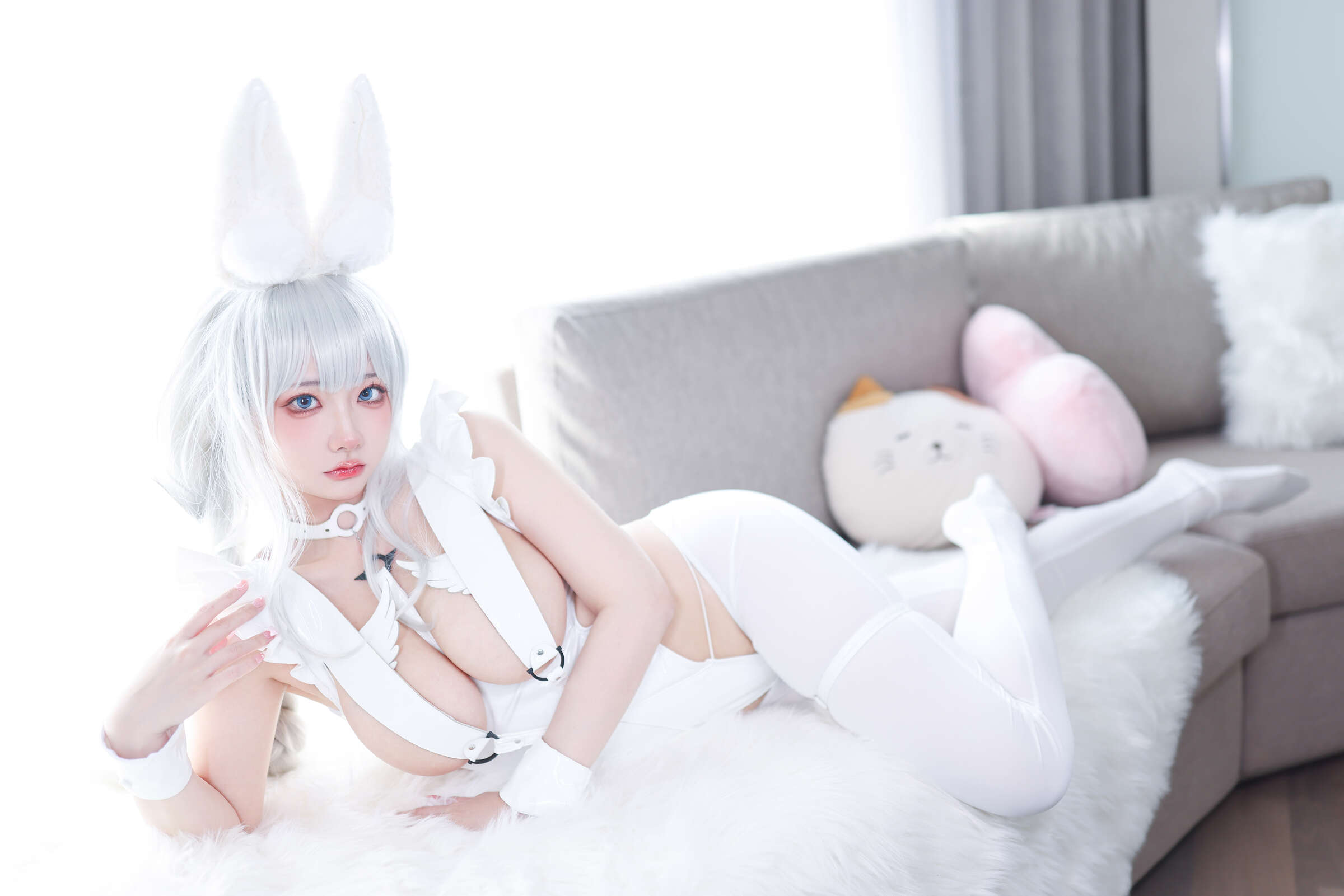 wendydydydy_Xì Dầu Độc Ác - Thỏ Trắng Lười Biếng
