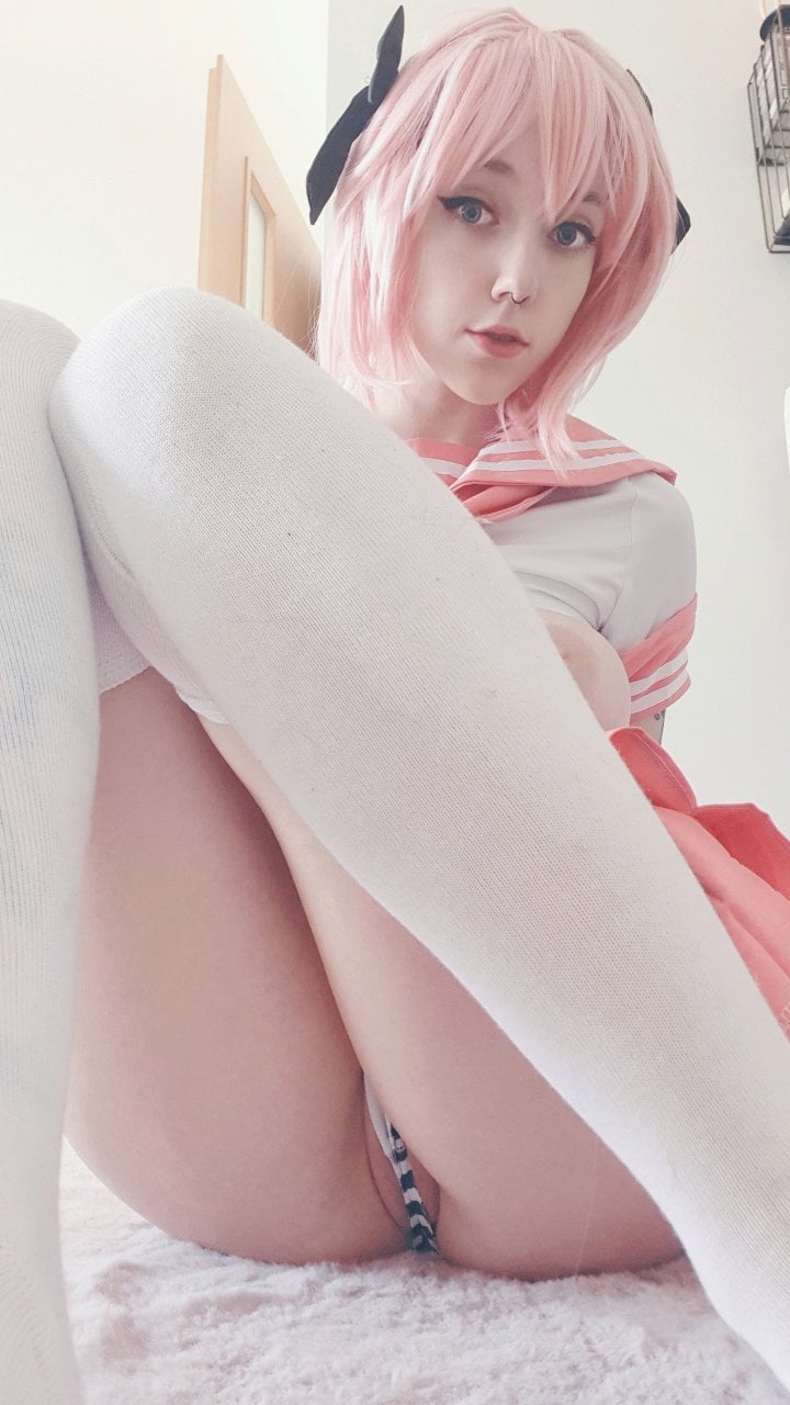 Elles] 阿斯托爾福 女學生