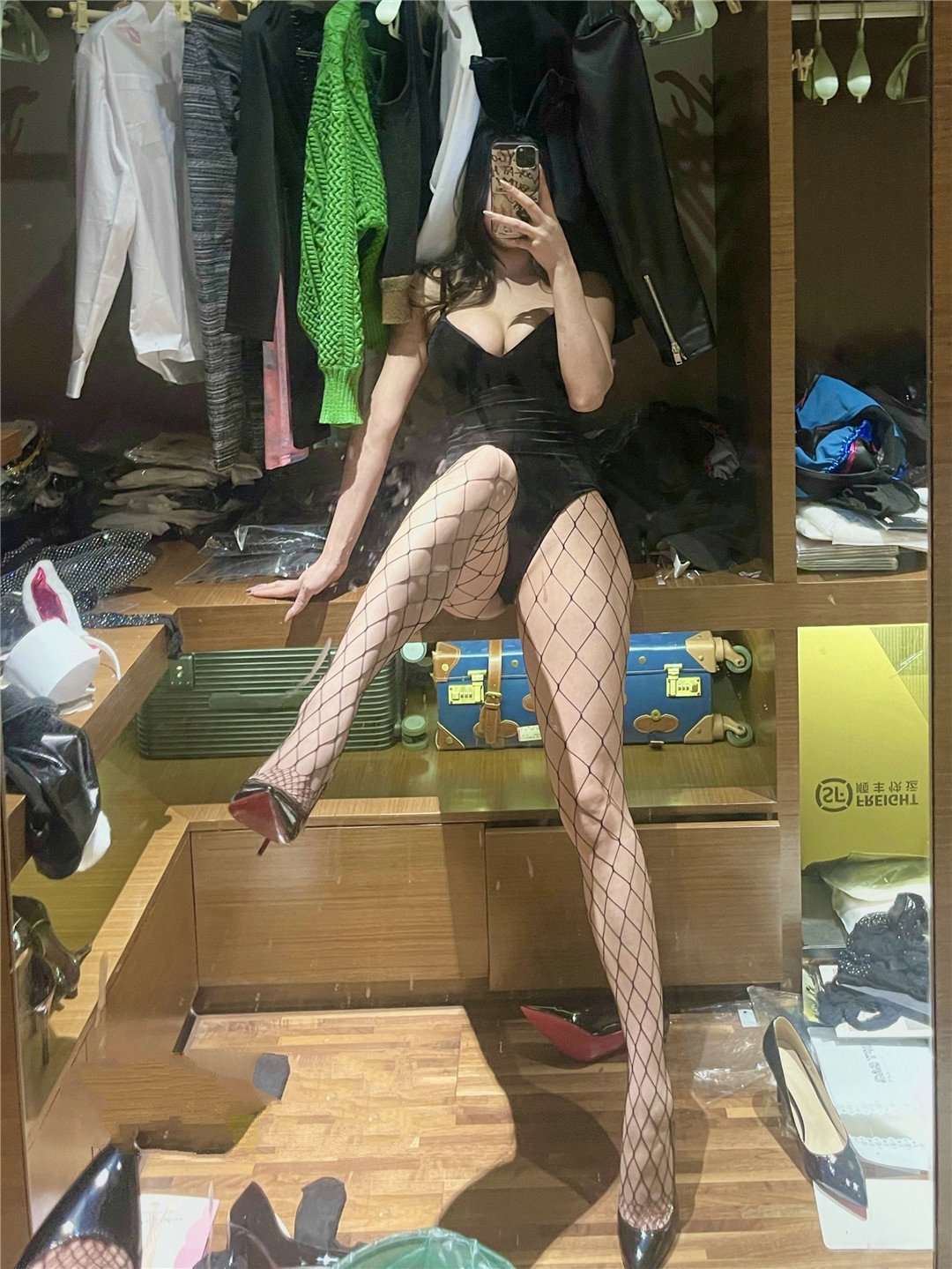 Vị Mật Quyền - Lý Gia Hân 97