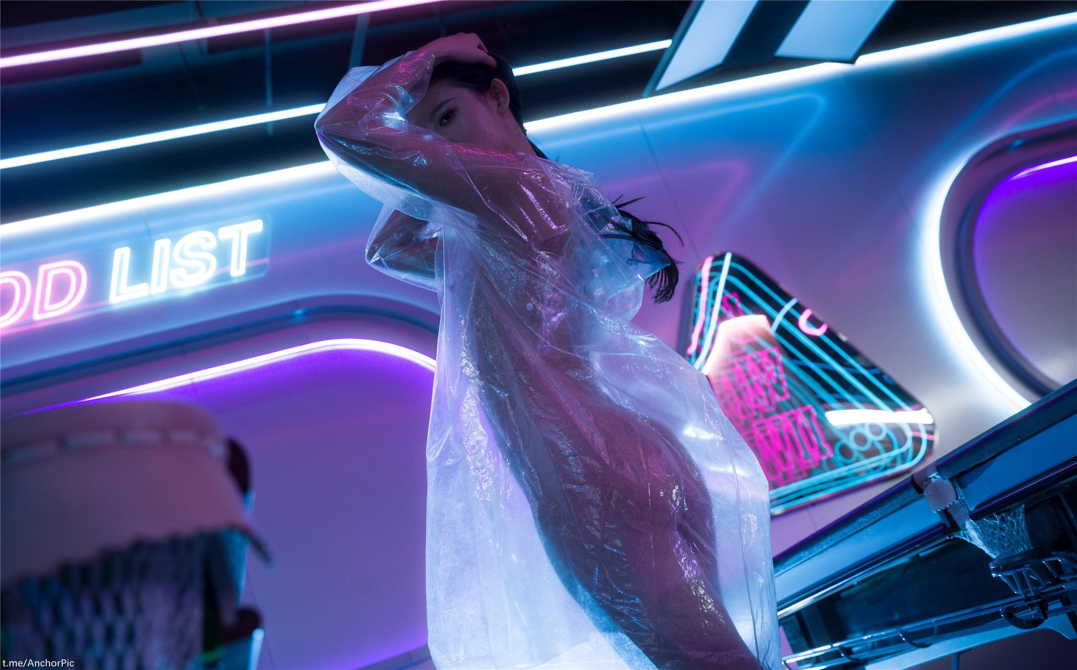 It's A Zhu! - Raincoat 111P