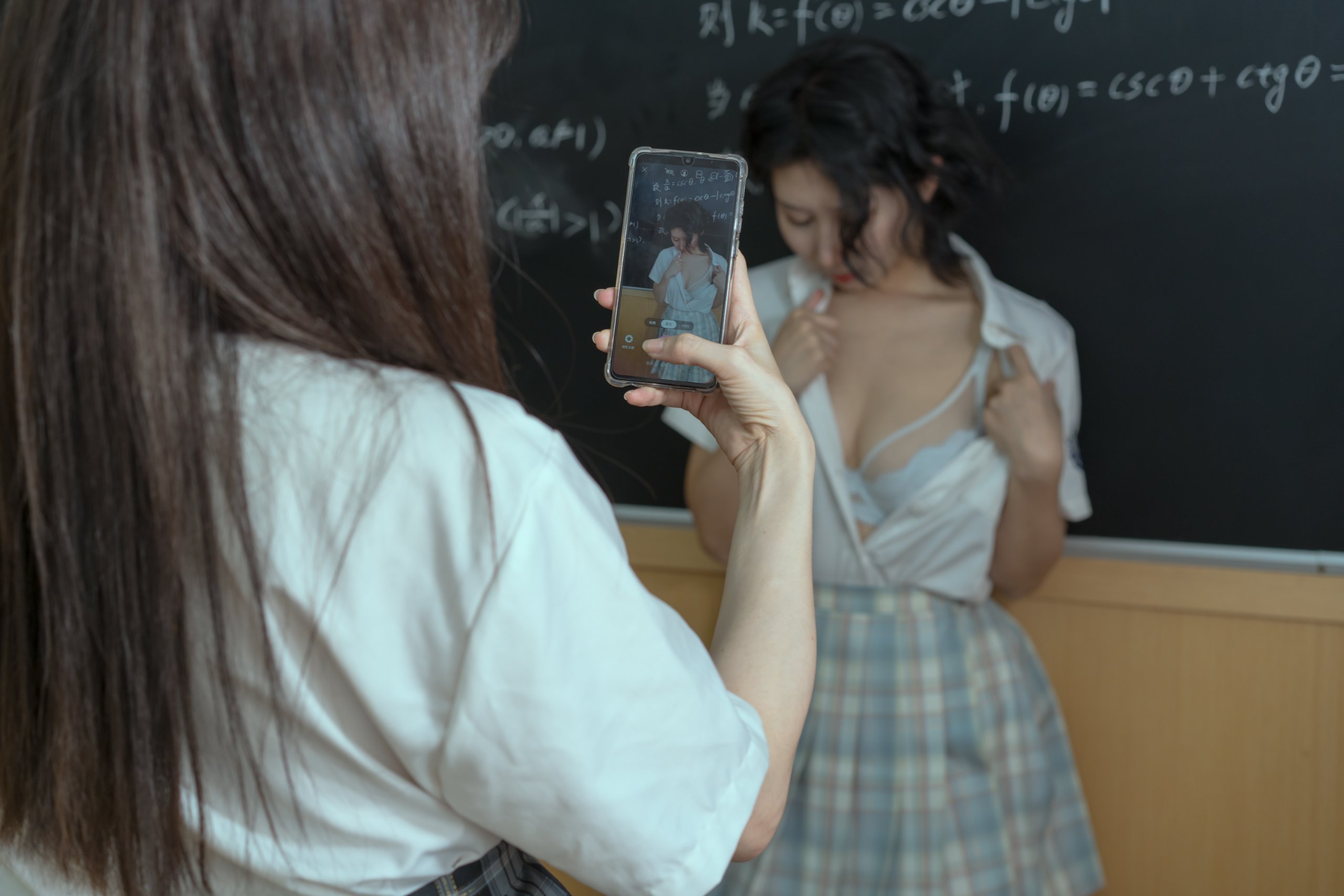 秋とコーギーのいじめ日記