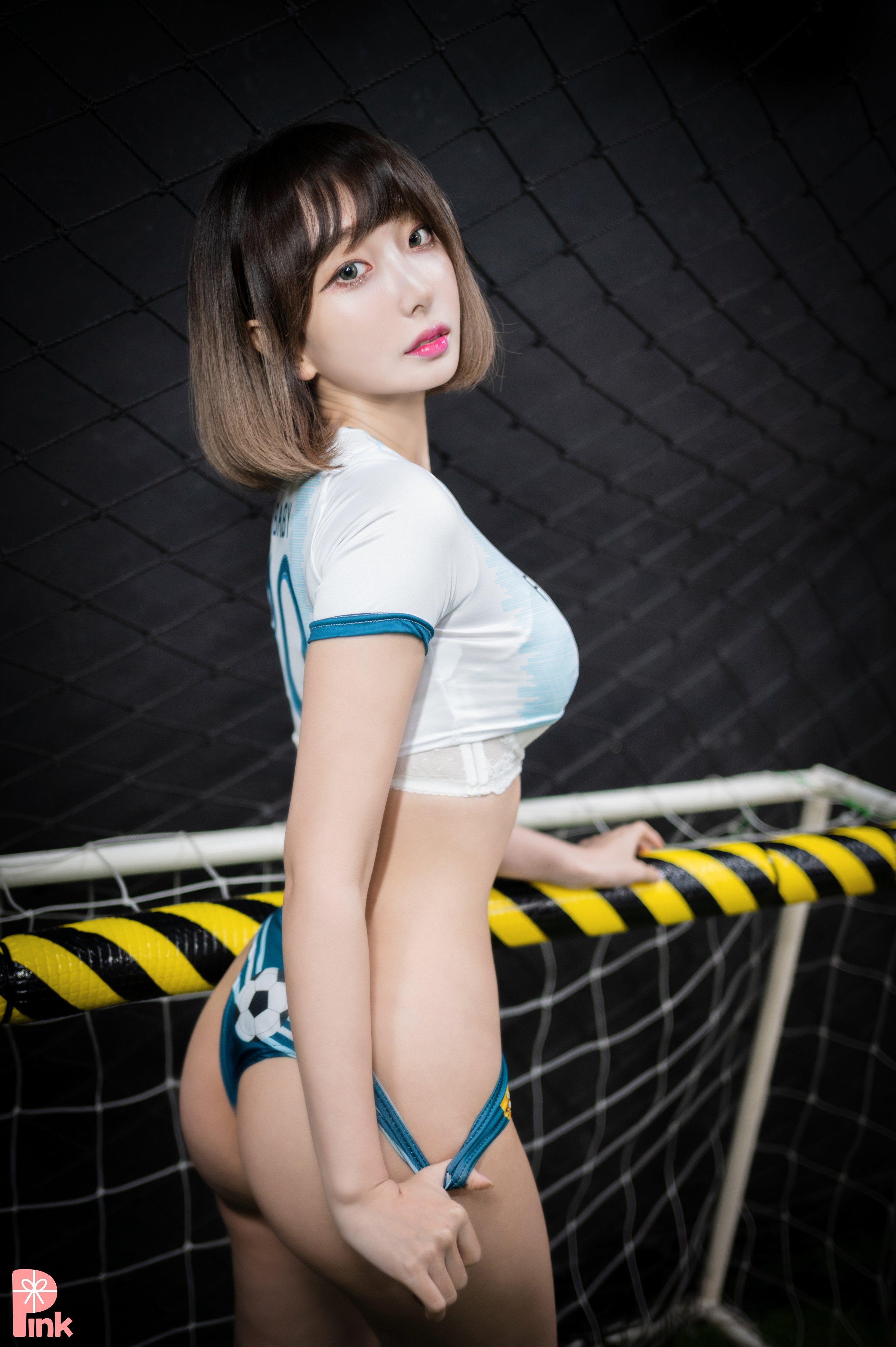 BJ E Dayeon Cheer Up | Cosplay Photo Gallery