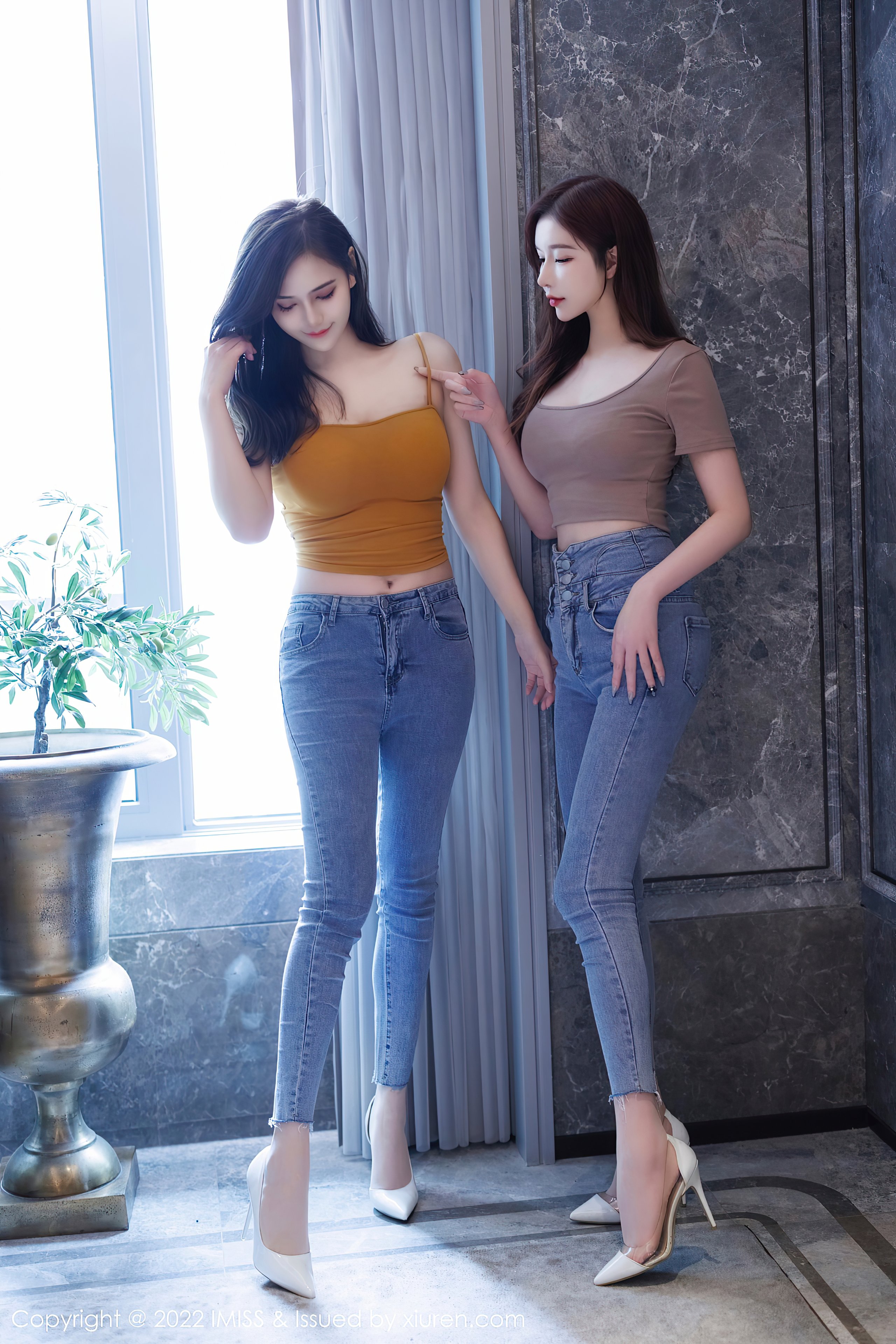 IMISS Volume 697 Lavinia Rourou & LindaLinda