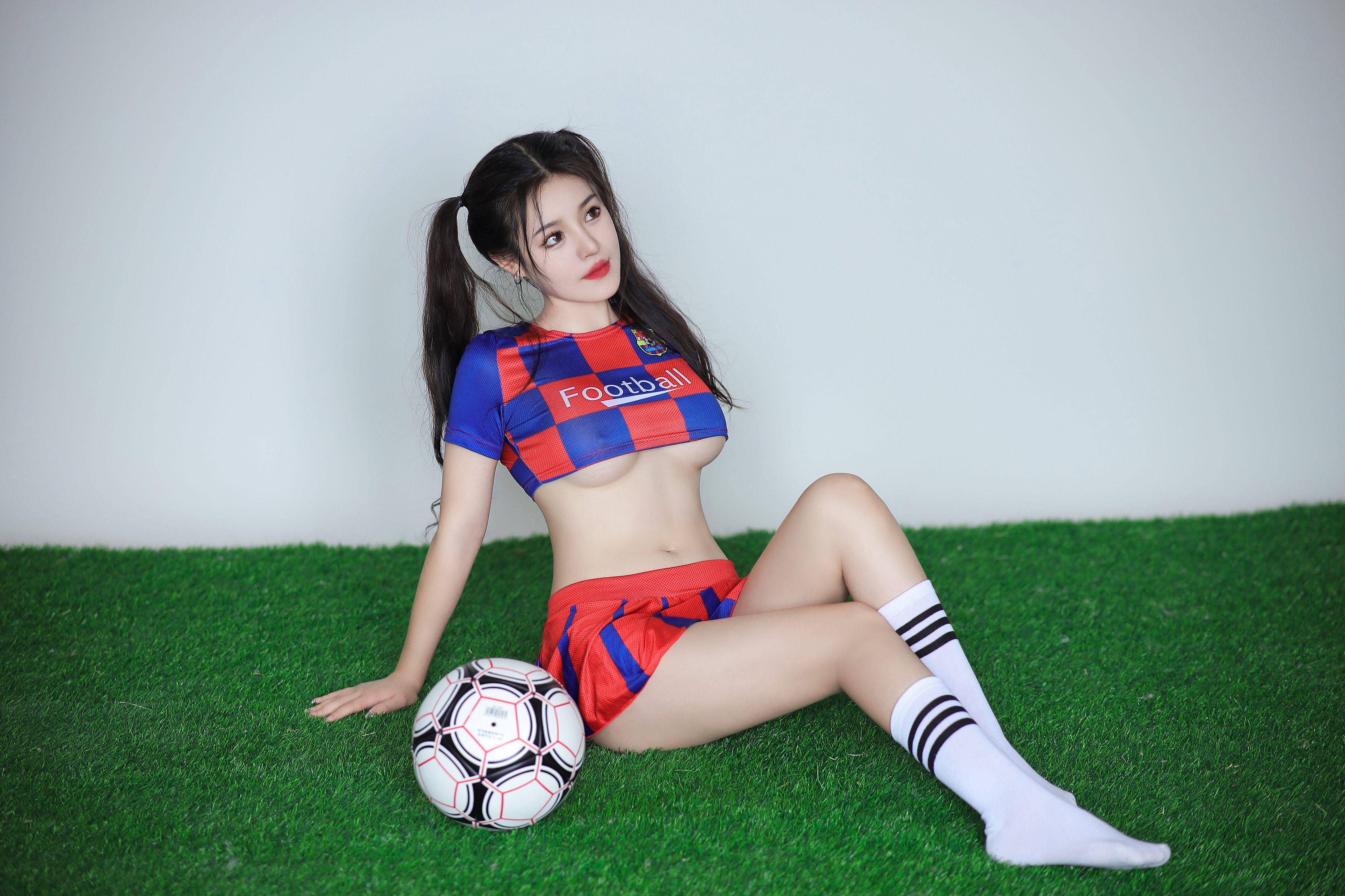 Tao Nuan Jiang - Football Babe 59P