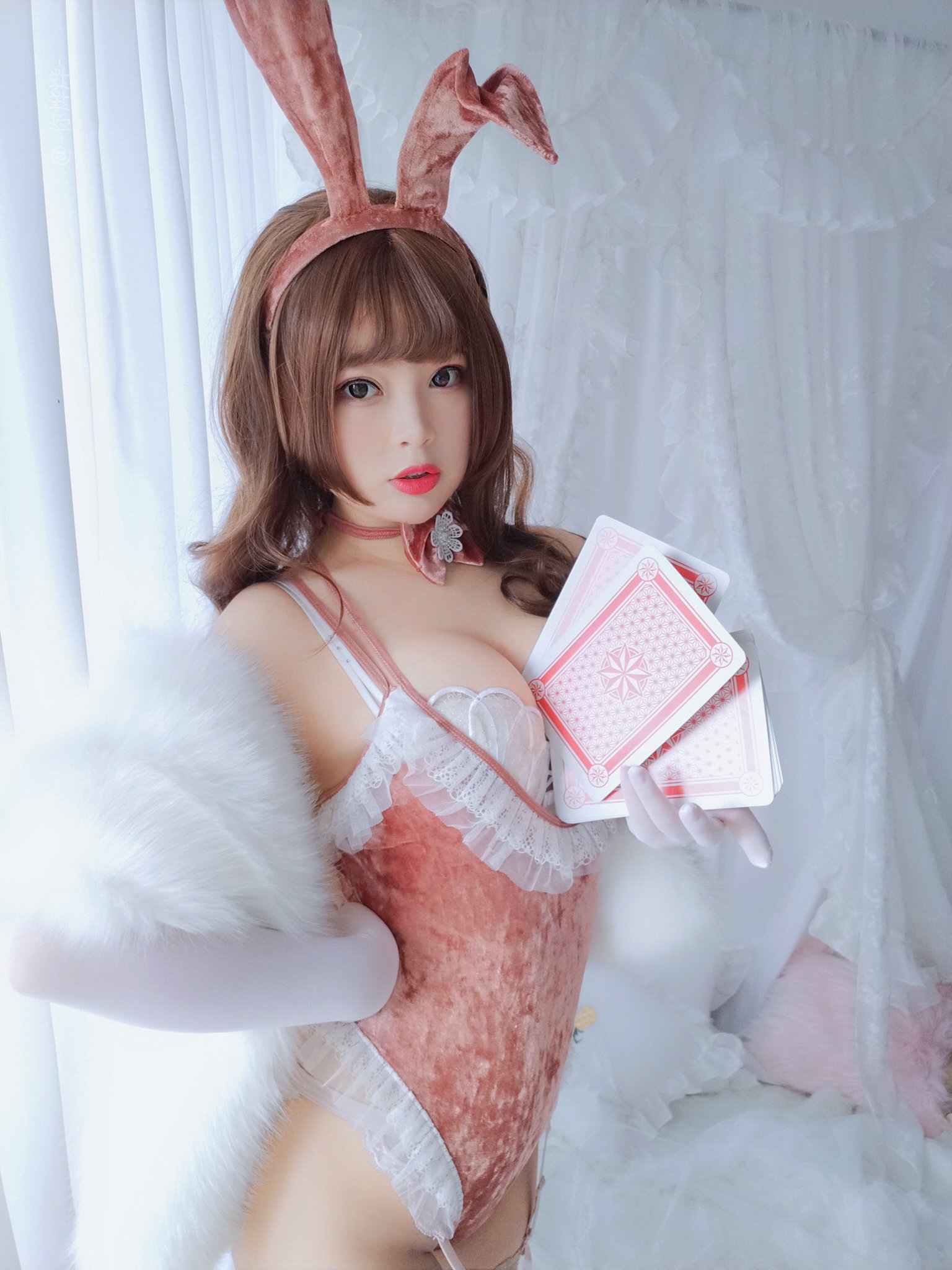Bai Ye - Casino Girl
