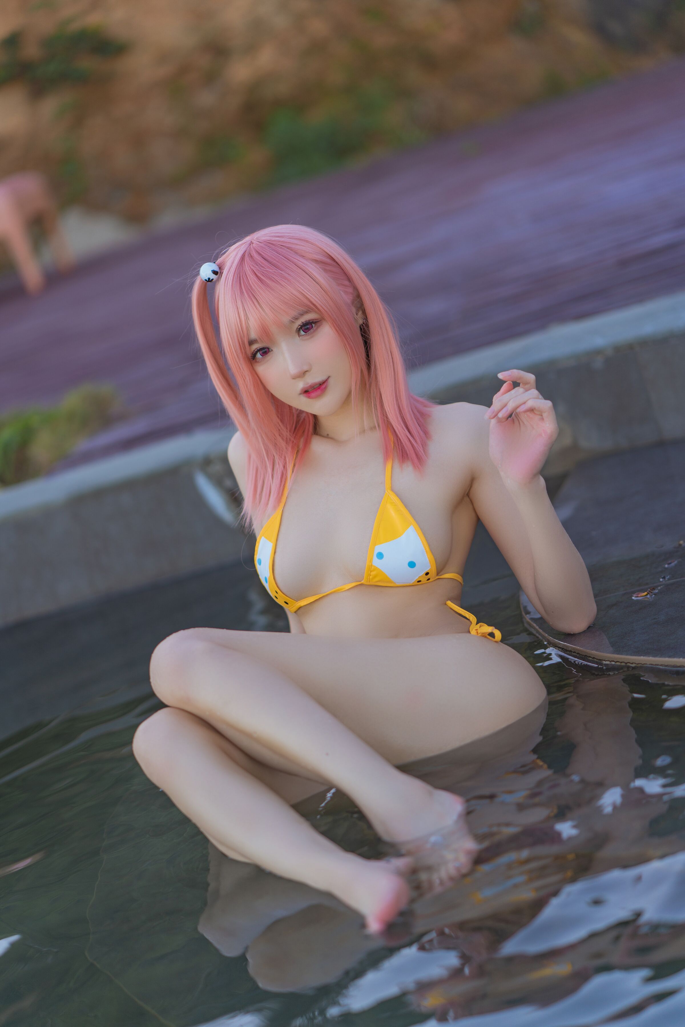 อาเปาก็เป็นกระต่ายสาวเช่นกัน เดดออร์อะไลฟ์ คอลแลบกับอาชูร์เลน ซุ่ยเซียงชุดว่ายน้ำ