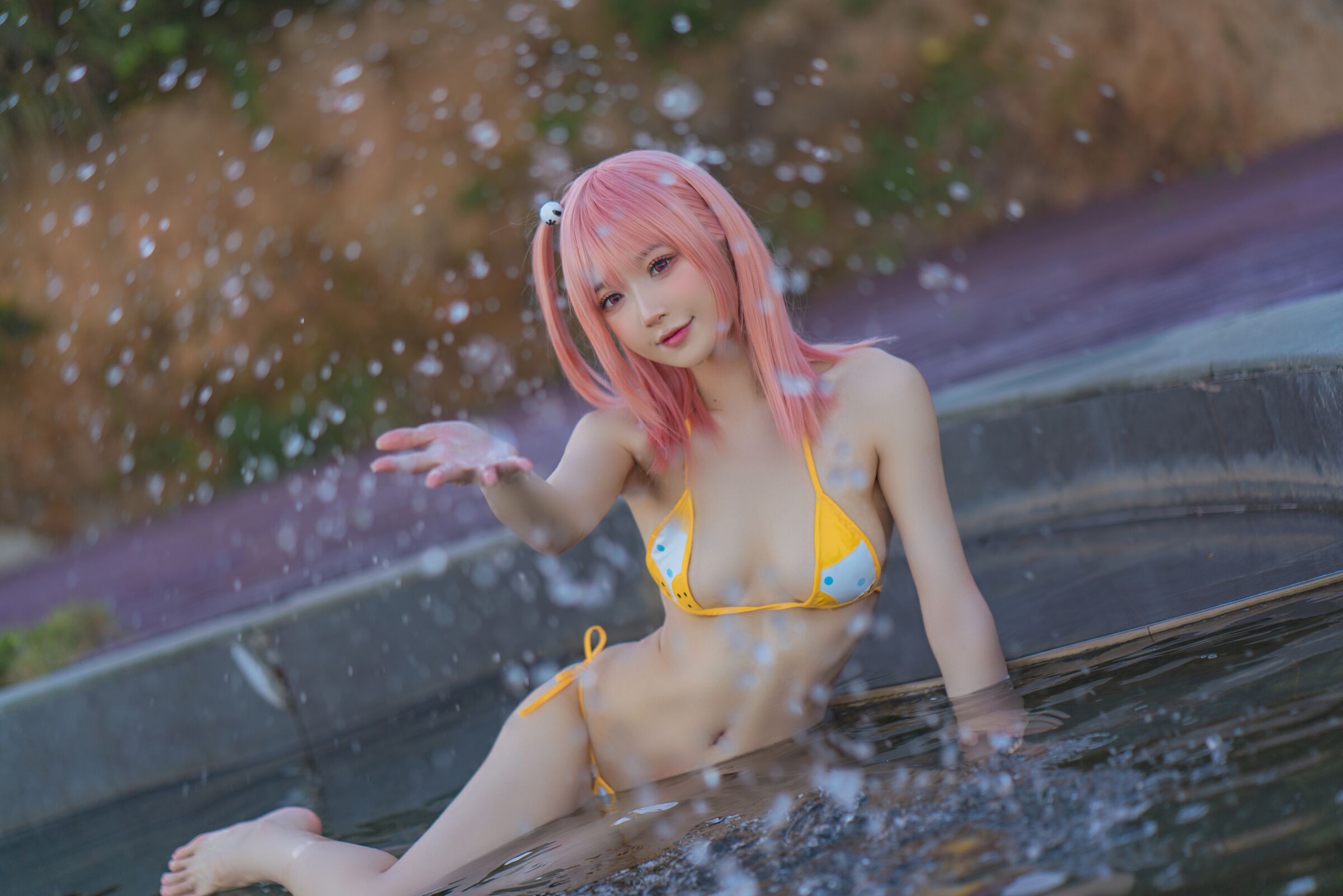 อาเปาก็เป็นกระต่ายสาวเช่นกัน เดดออร์อะไลฟ์ คอลแลบกับอาชูร์เลน ซุ่ยเซียงชุดว่ายน้ำ