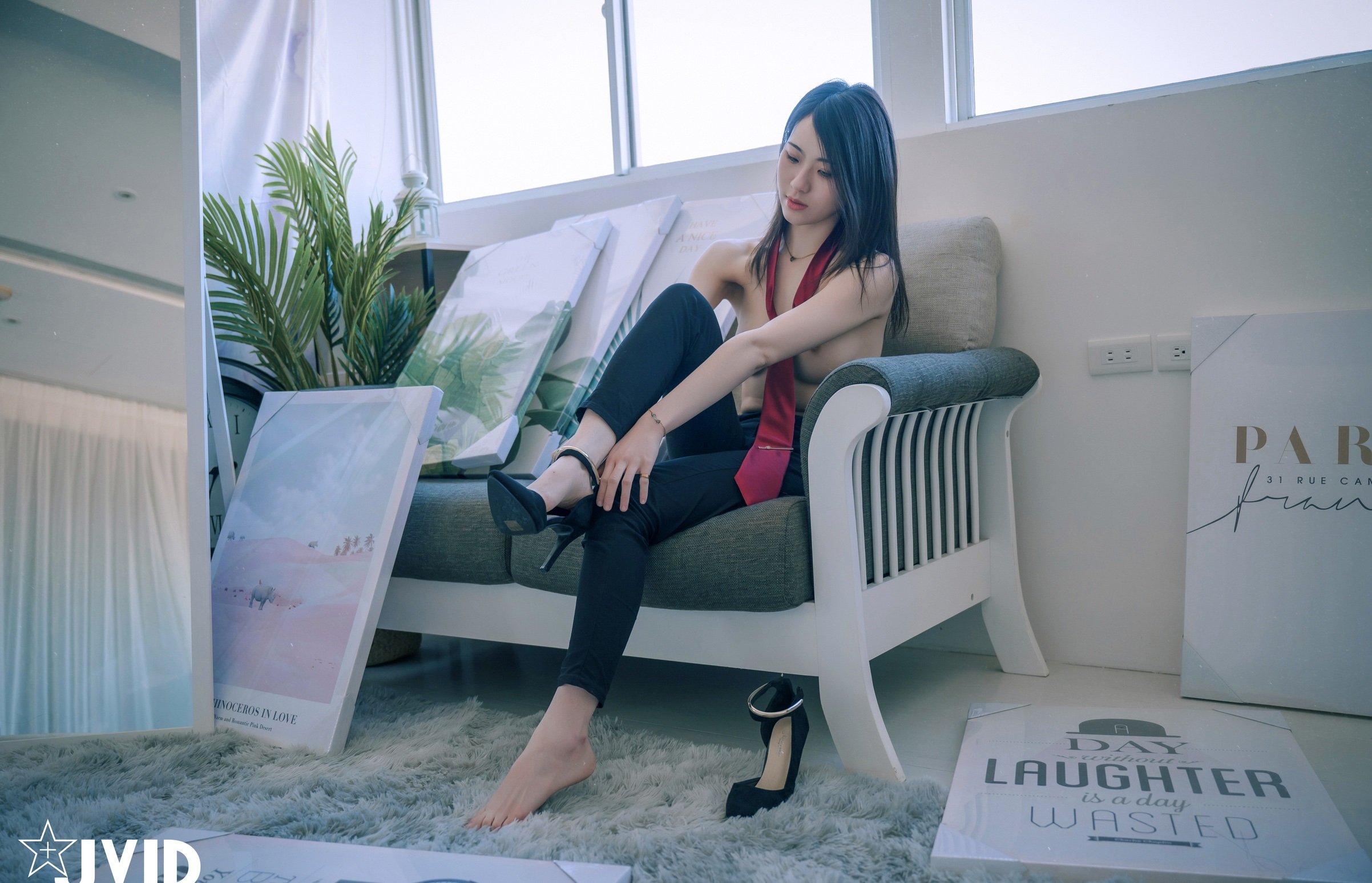 เลเธเคฮอส - ไดอารี่ของอินเทิร์นเซ็กซี่ที่เปลือยกายไปทำงาน (P)