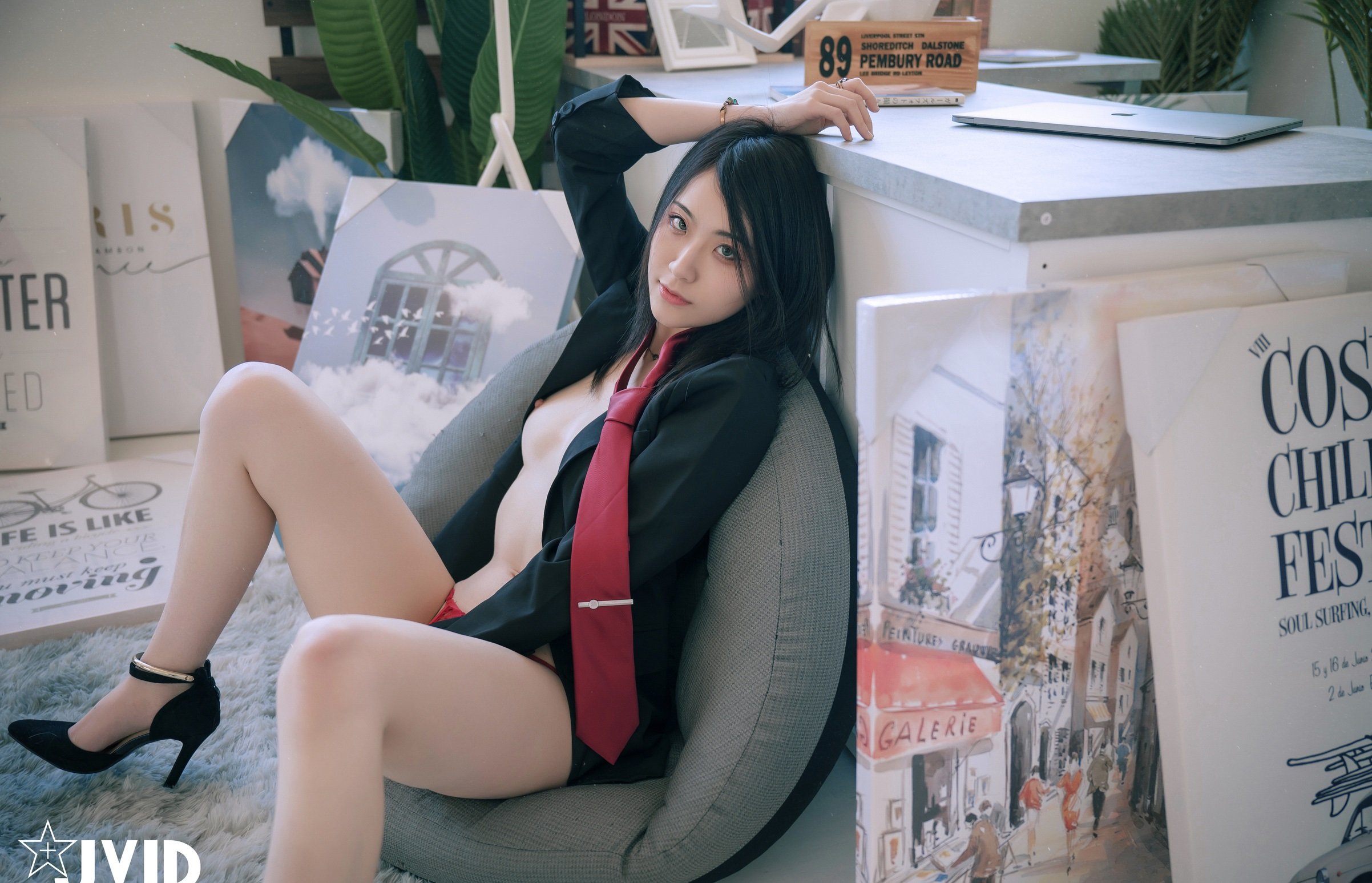 เลเธเคฮอส - ไดอารี่ของอินเทิร์นเซ็กซี่ที่เปลือยกายไปทำงาน (P)