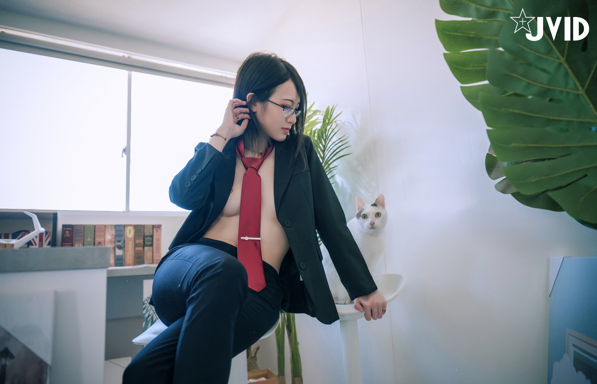 เลเธเคฮอส - ไดอารี่ของอินเทิร์นเซ็กซี่ที่เปลือยกายไปทำงาน (P)