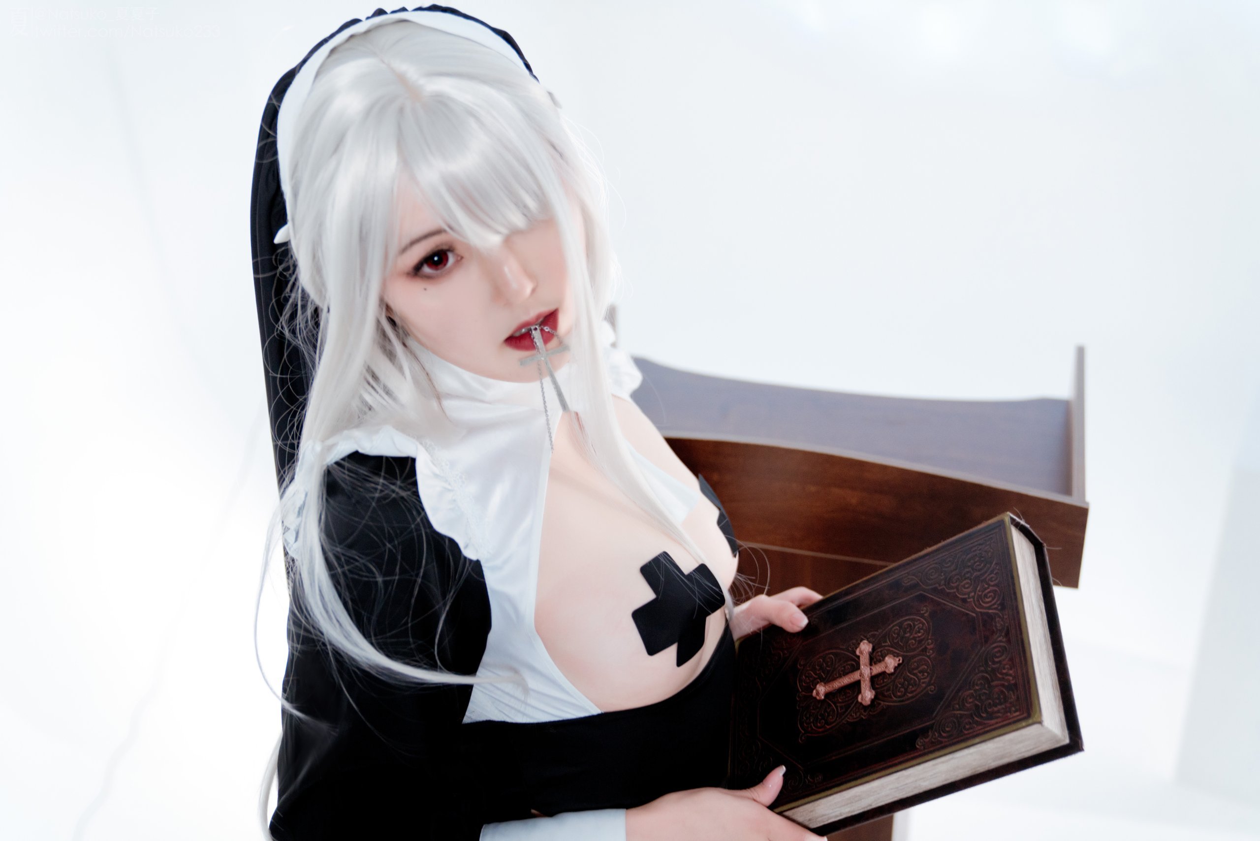 Natsuko 夏夏子 — Contrast Nun