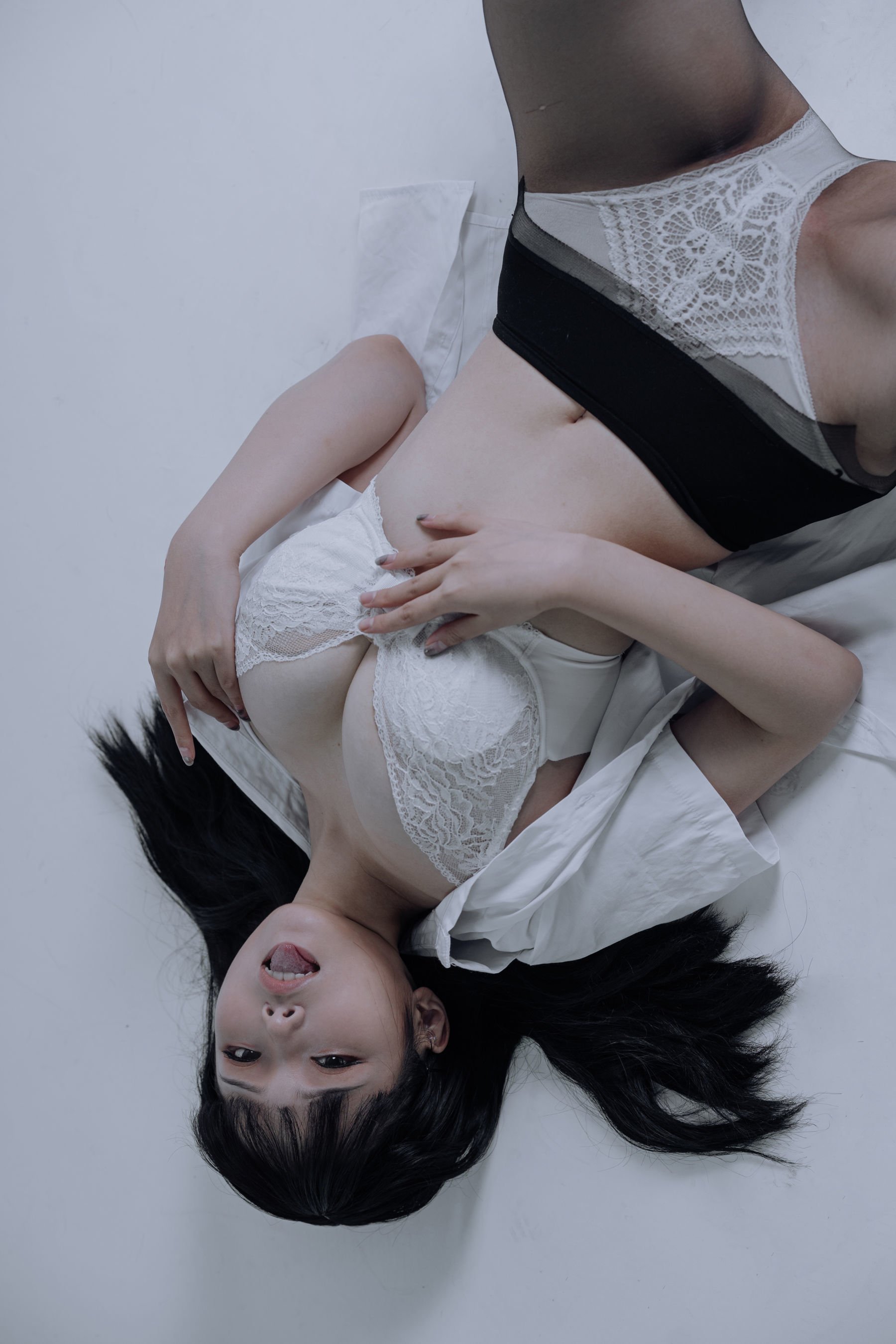 七月喵子] JK黑絲