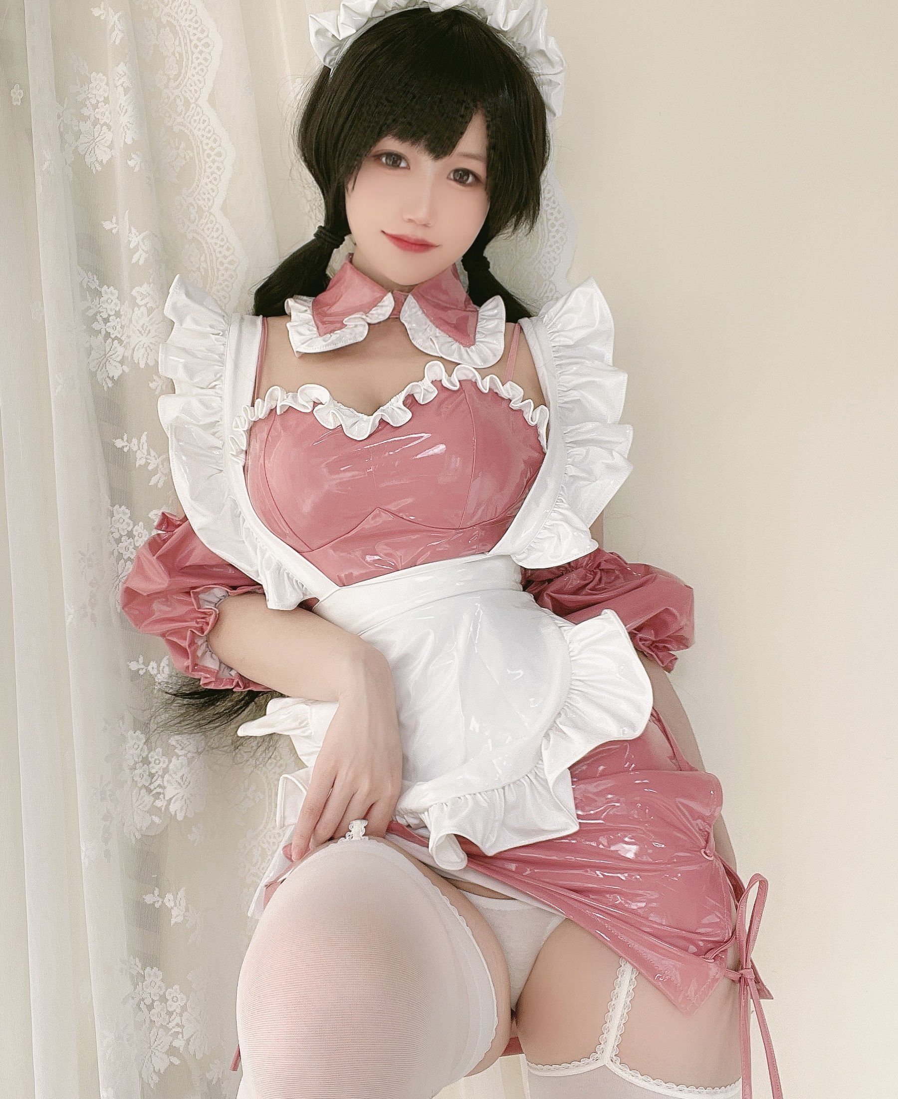 小倉千代w] ピンクの漆皮メイド