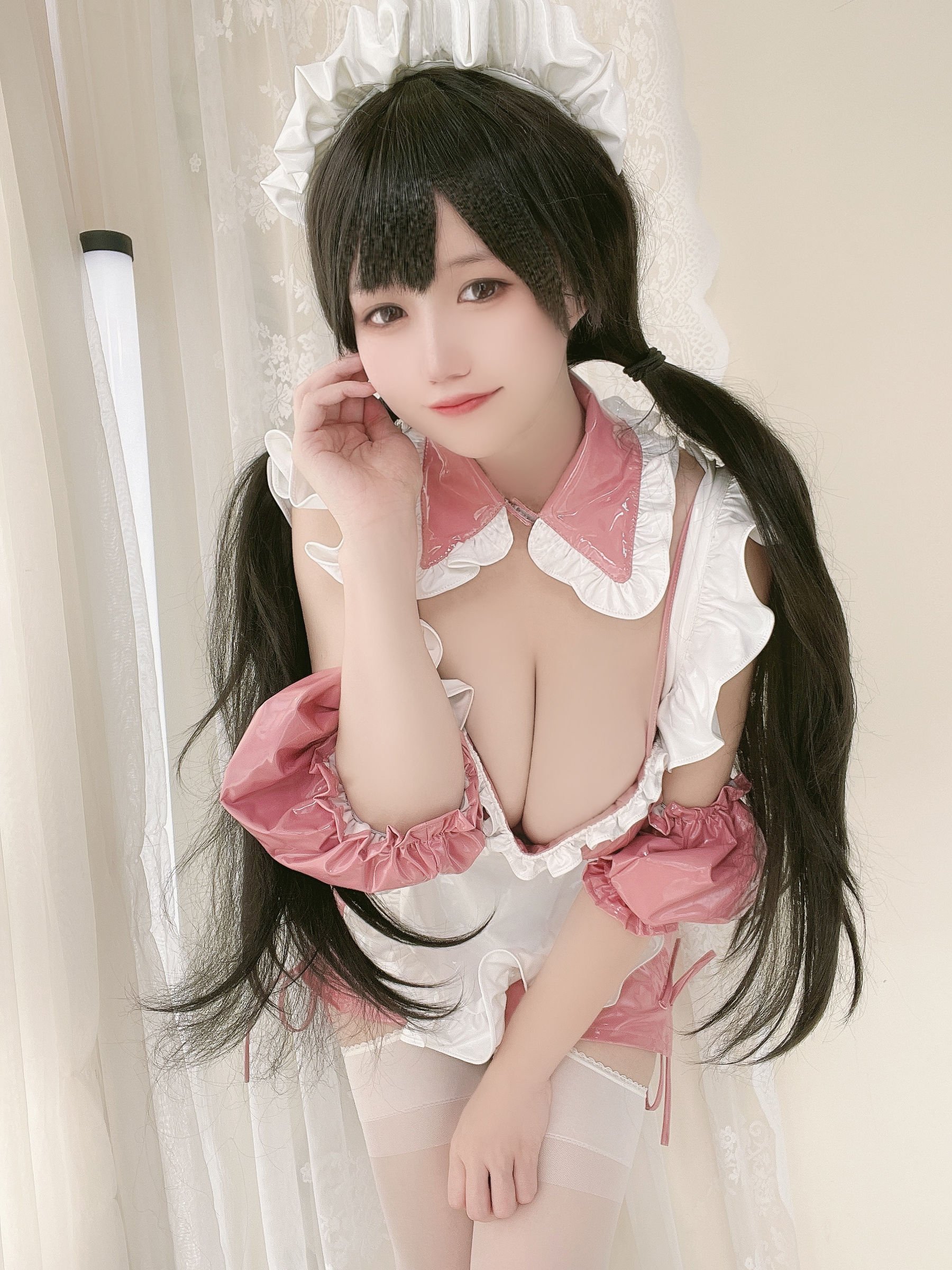 Ogura Chiyo w] Nữ hầu da sơn màu hồng