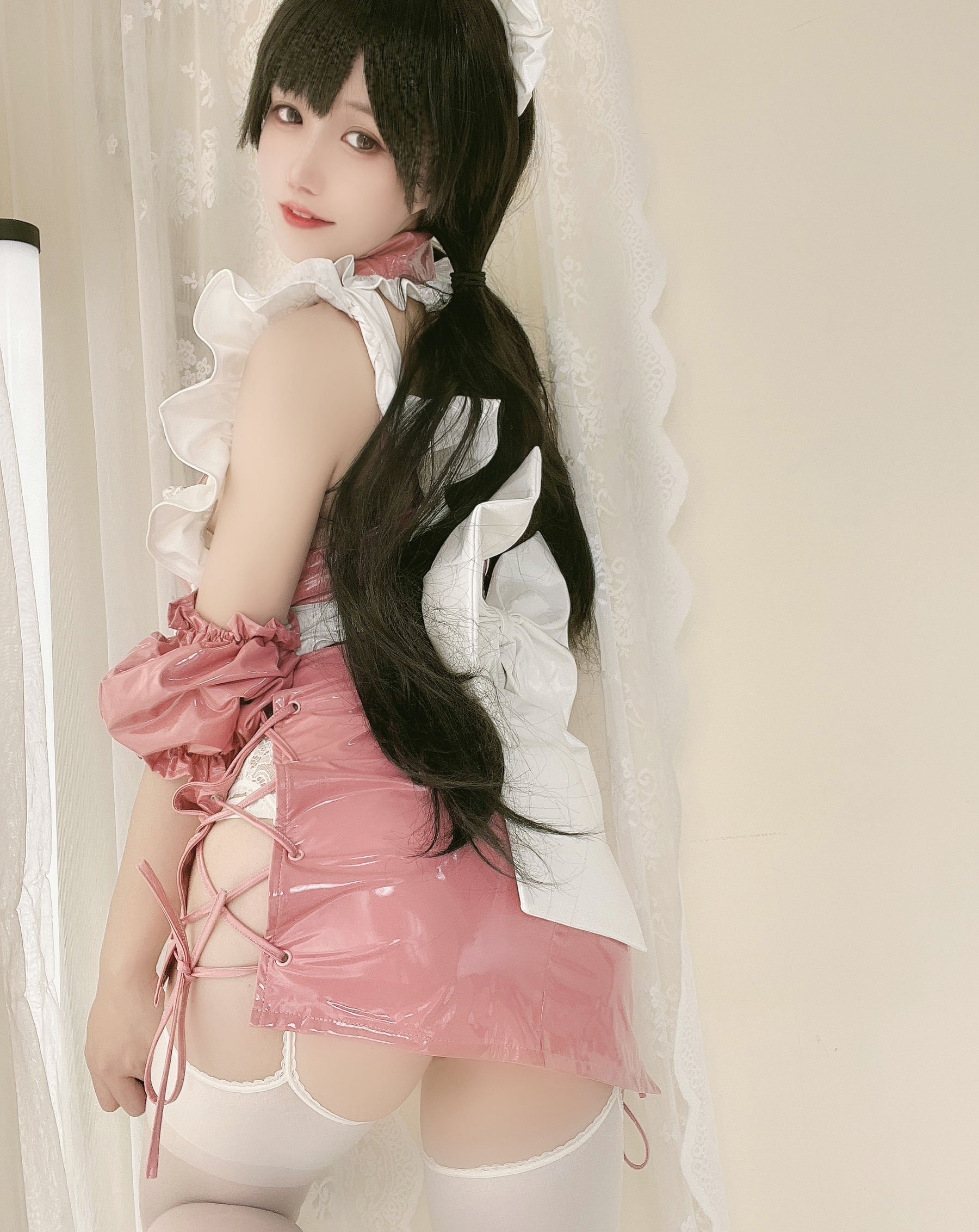 Ogura Chiyo w] Nữ hầu da sơn màu hồng
