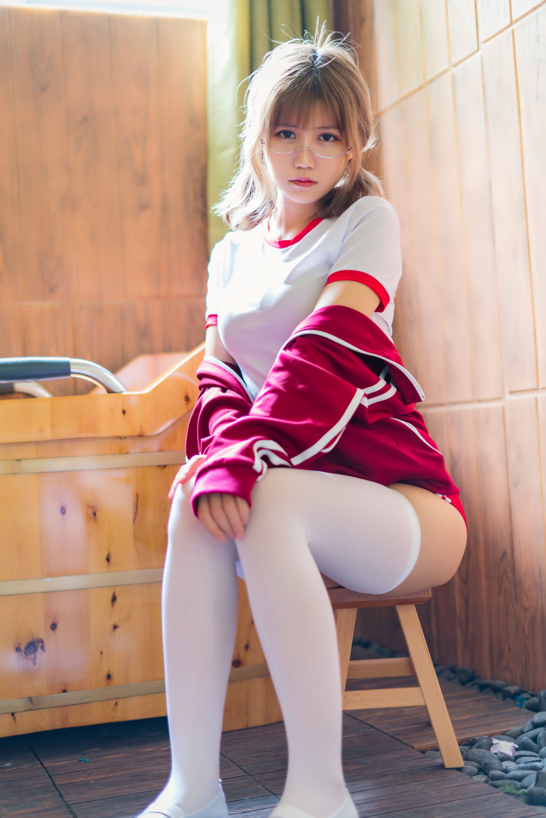 小倉千代w] 紅色體操服