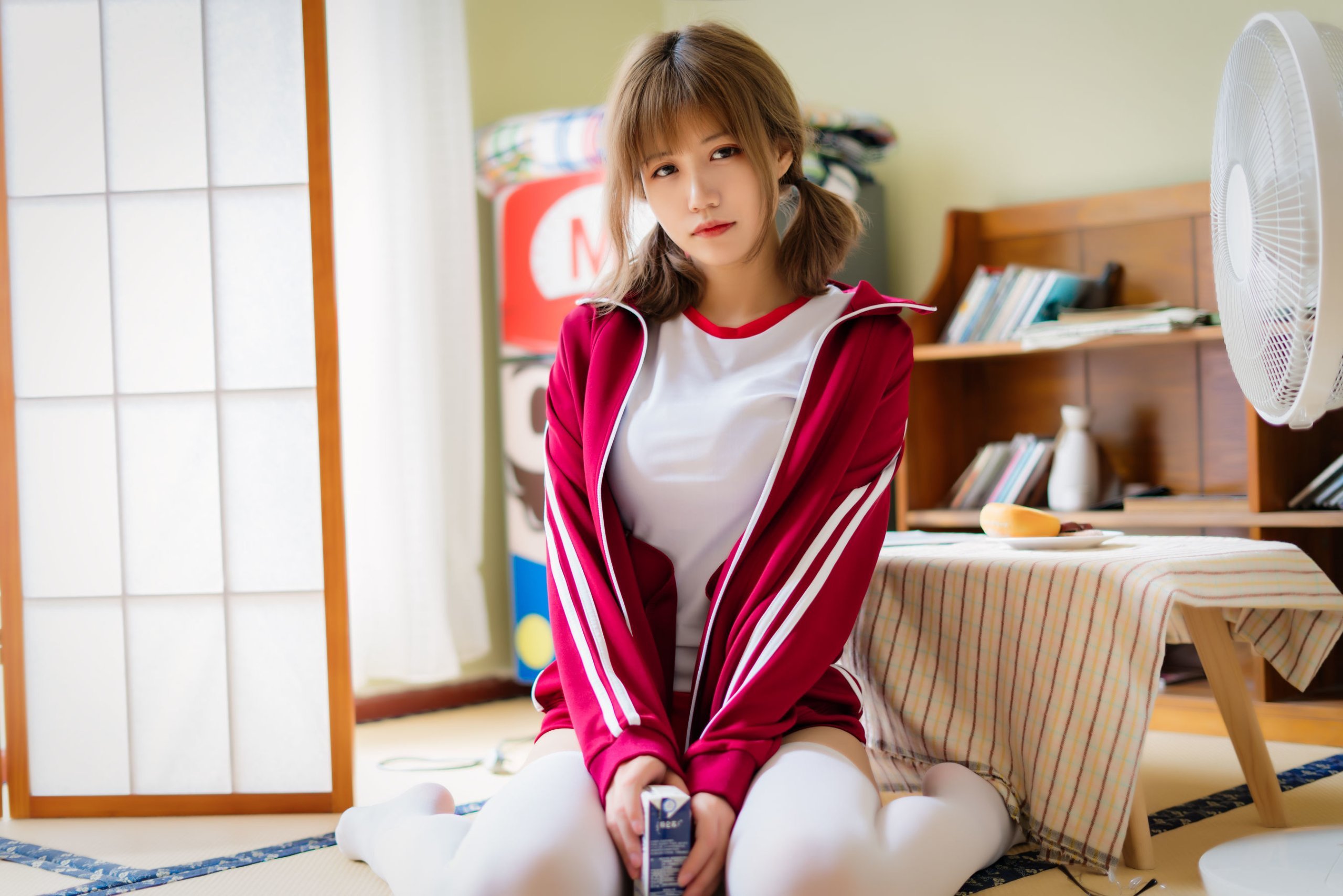 小倉千代w] 紅色體操服