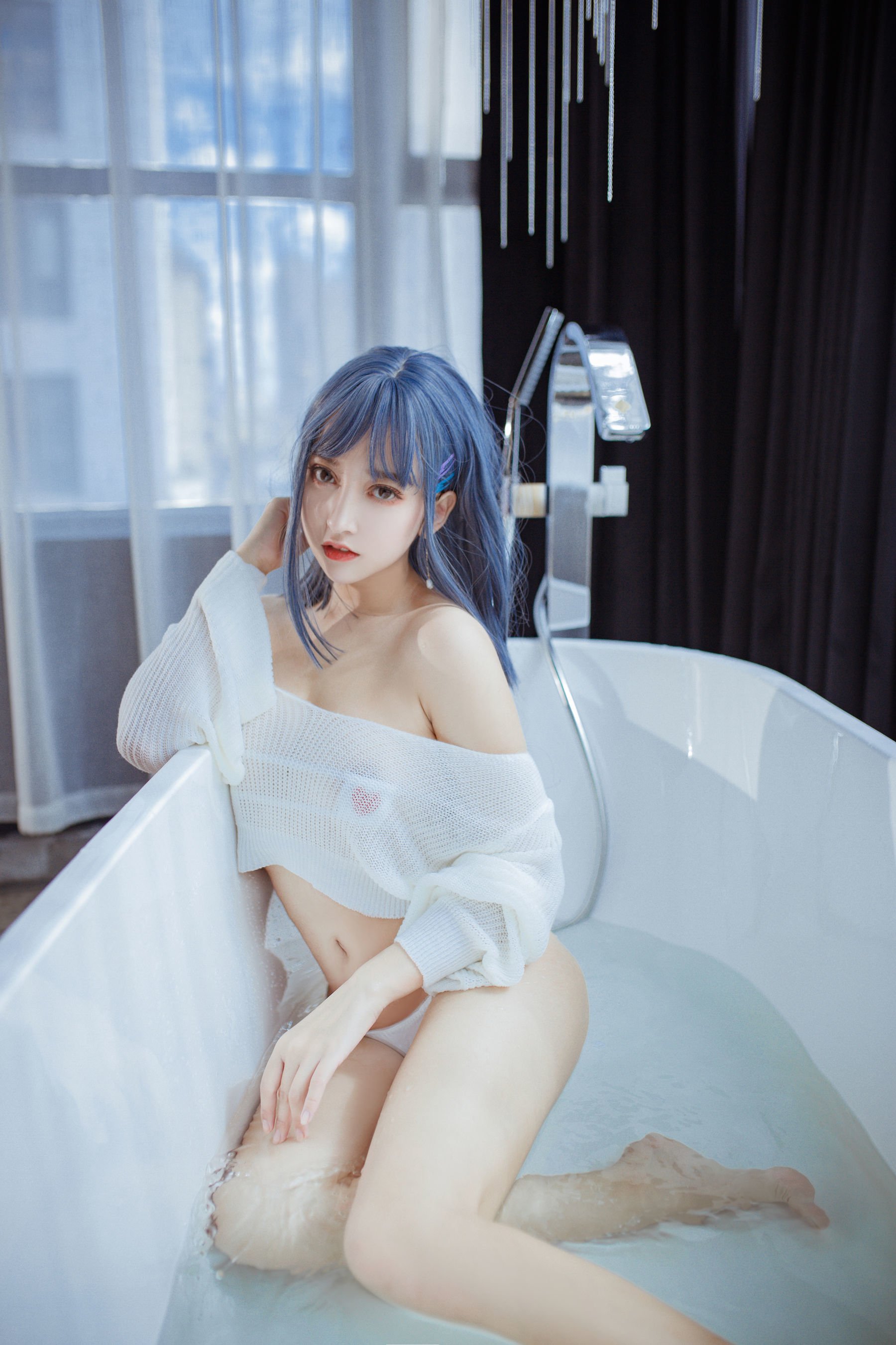 Guo Qi Mi Xian Xian Miao] Bathtub