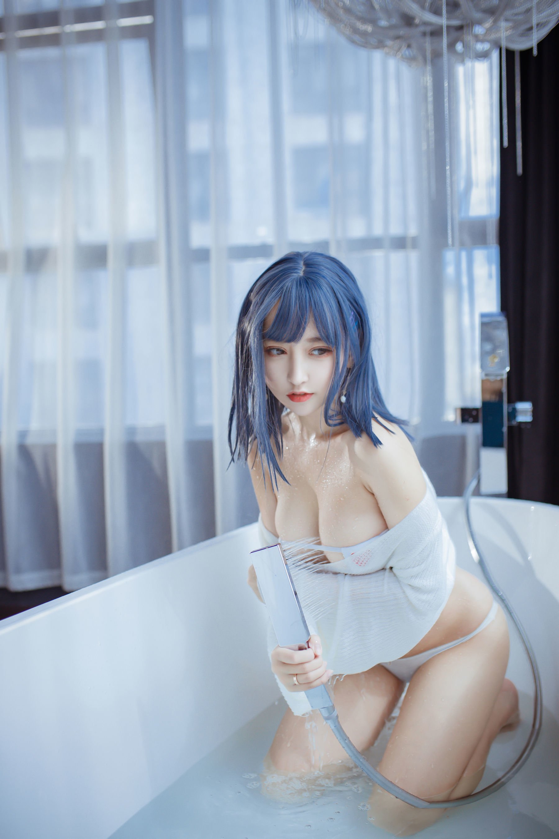 Guo Qi Mi Xian Xian Miao] Bathtub