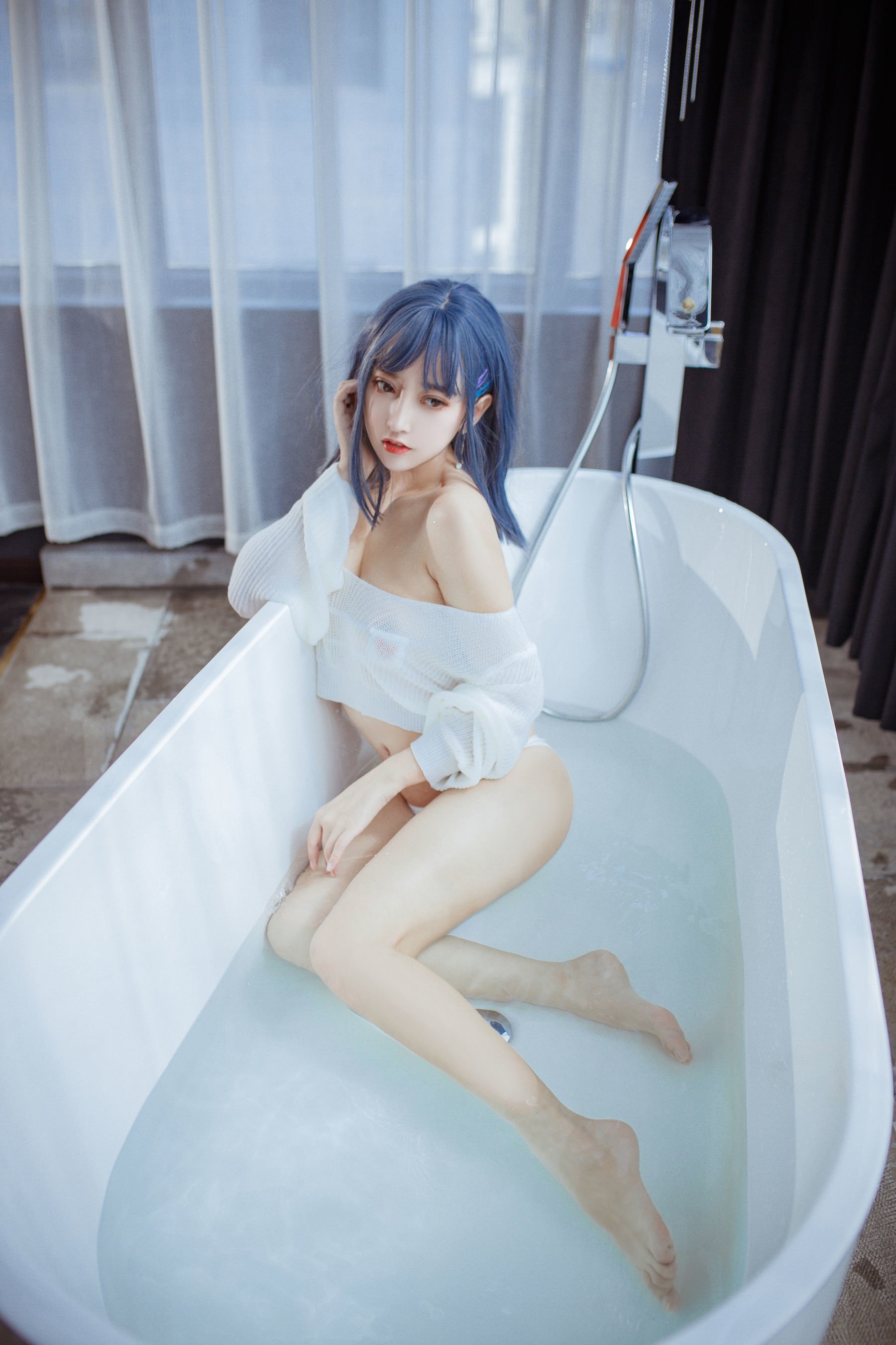 Guo Qi Mi Xian Xian Miao] Bathtub