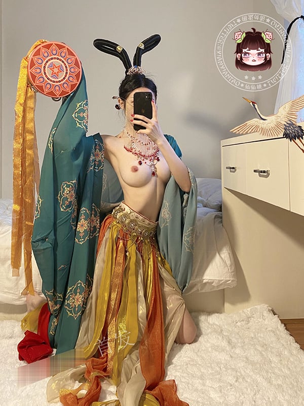 Tiên Tiên Đào - Nữ Phục Bạch Sợi + Đôn Hoàng Tiên Nữ