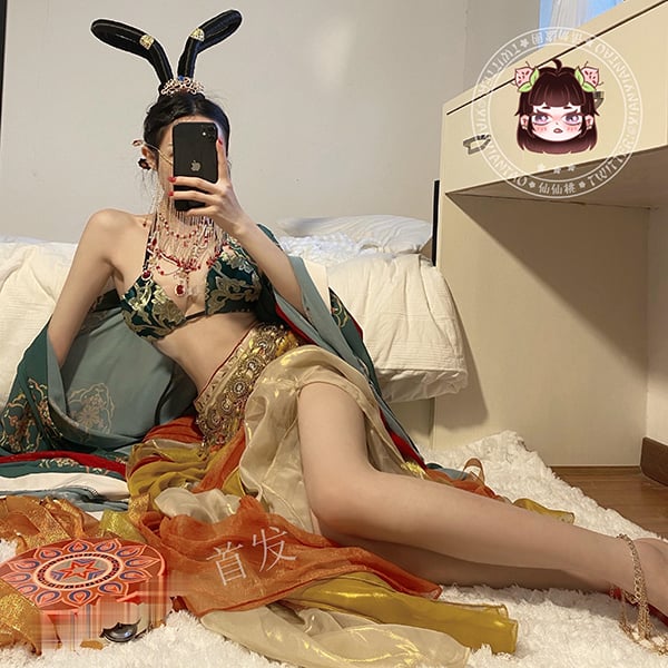 Tiên Tiên Đào - Nữ Phục Bạch Sợi + Đôn Hoàng Tiên Nữ