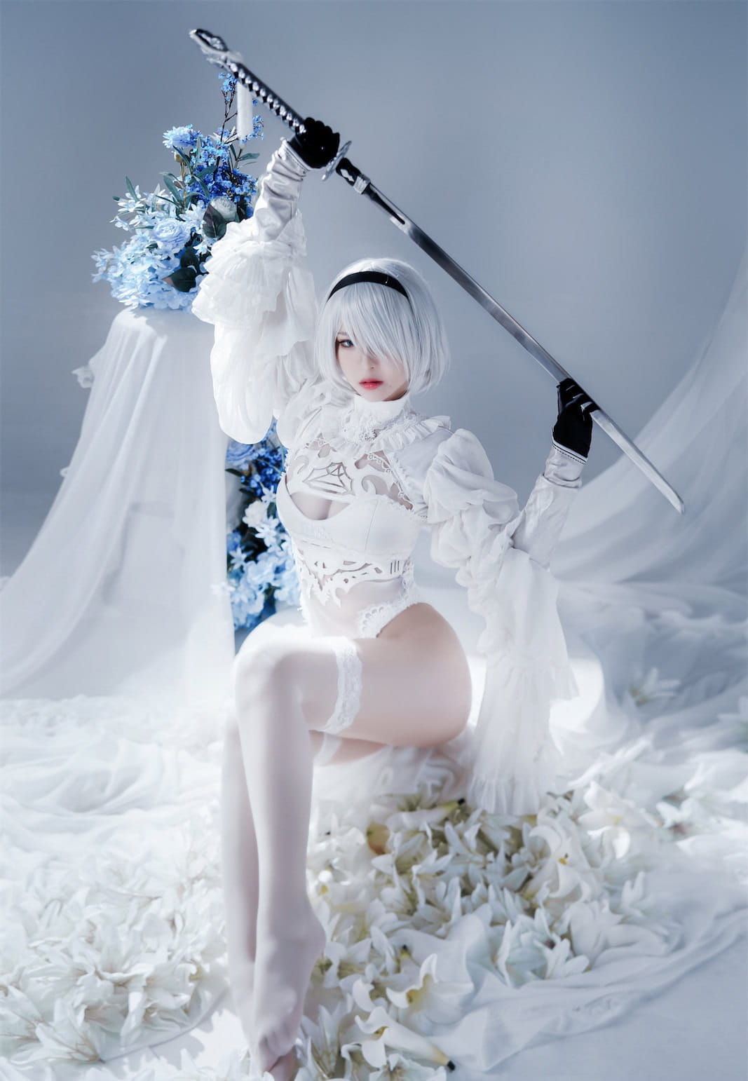 Ban Ban Zi Cosplay 2B Nier Automata Váy Trắng 51P