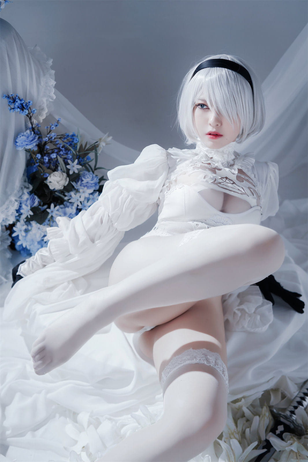 Ban Ban Zi Cosplay 2B Nier Automata Váy Trắng 51P