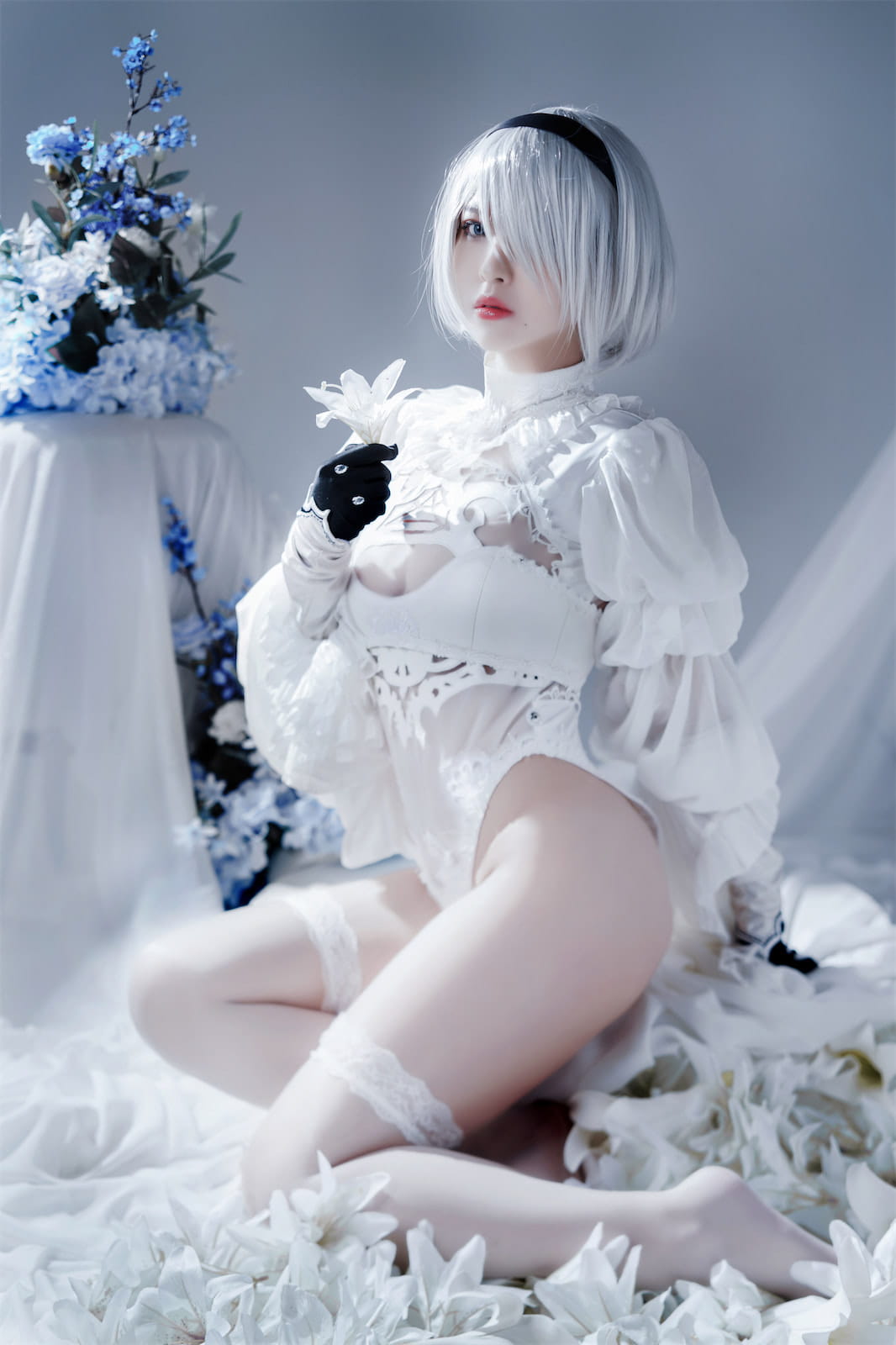 Ban Ban Zi Cosplay 2B Nier Automata Váy Trắng 51P