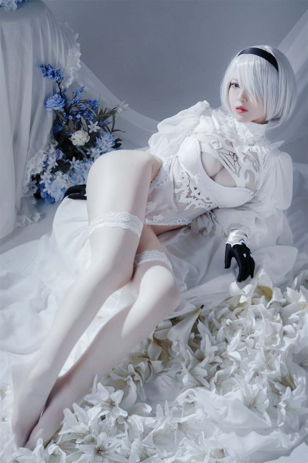 Ban Ban Zi Cosplay 2B Nier Automata Váy Trắng 51P