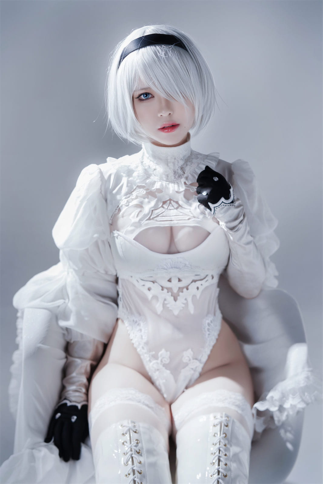 Ban Ban Zi Cosplay 2B Nier Automata Váy Trắng 51P