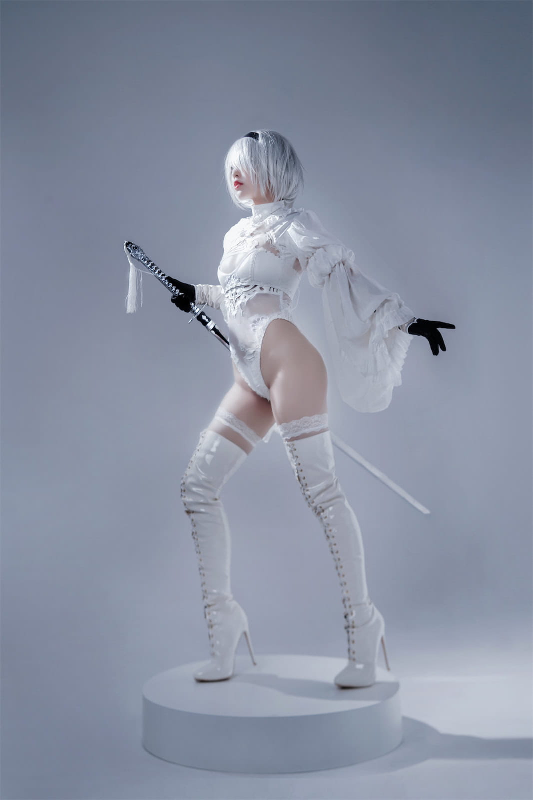 Ban Ban Zi Cosplay 2B Nier Automata Váy Trắng 51P
