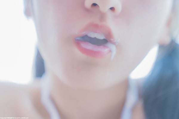 杪夏 - 楼梯口的死库水少女_酸奶