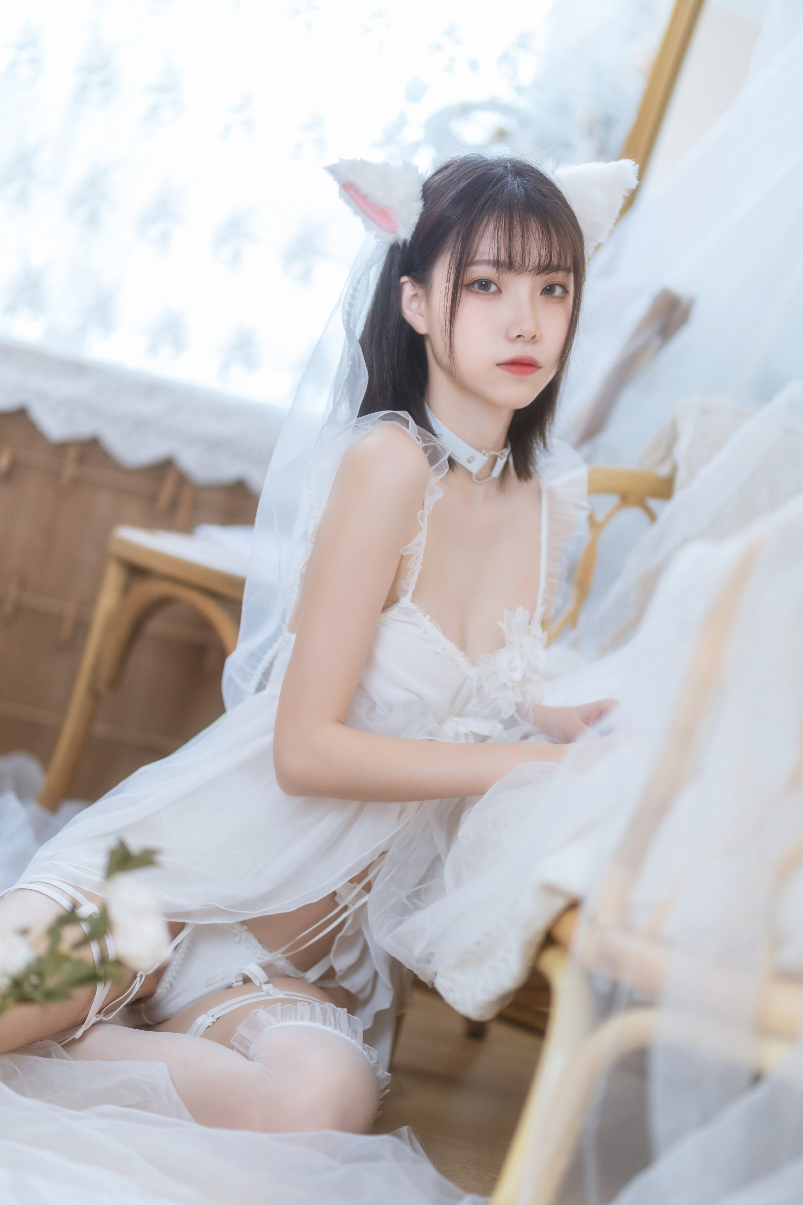 Hứa Lam LAN - Thiếu nữ váy trắng