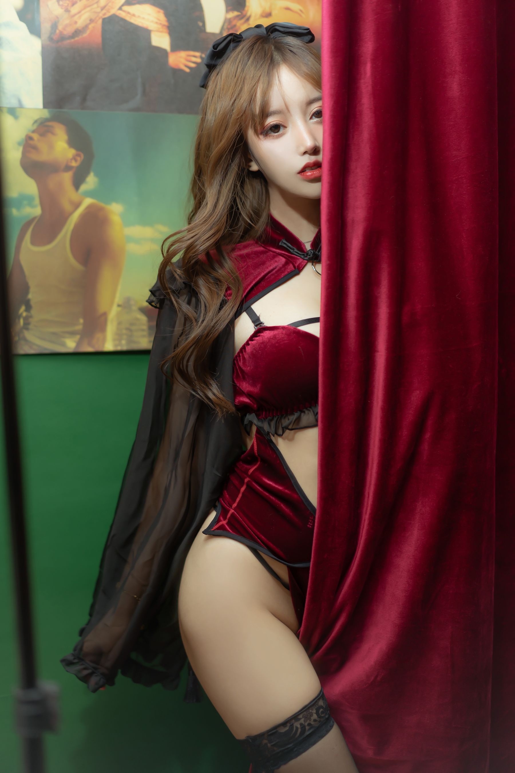 Quá Kỳ Mi Tiên Tiên Miêu] Áo qipao lụa nhung đỏ