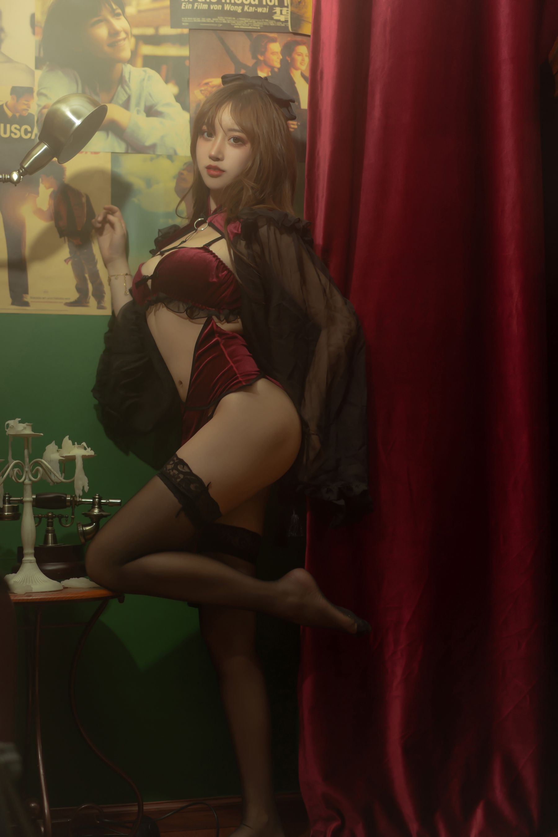 Quá Kỳ Mi Tiên Tiên Miêu] Áo qipao lụa nhung đỏ