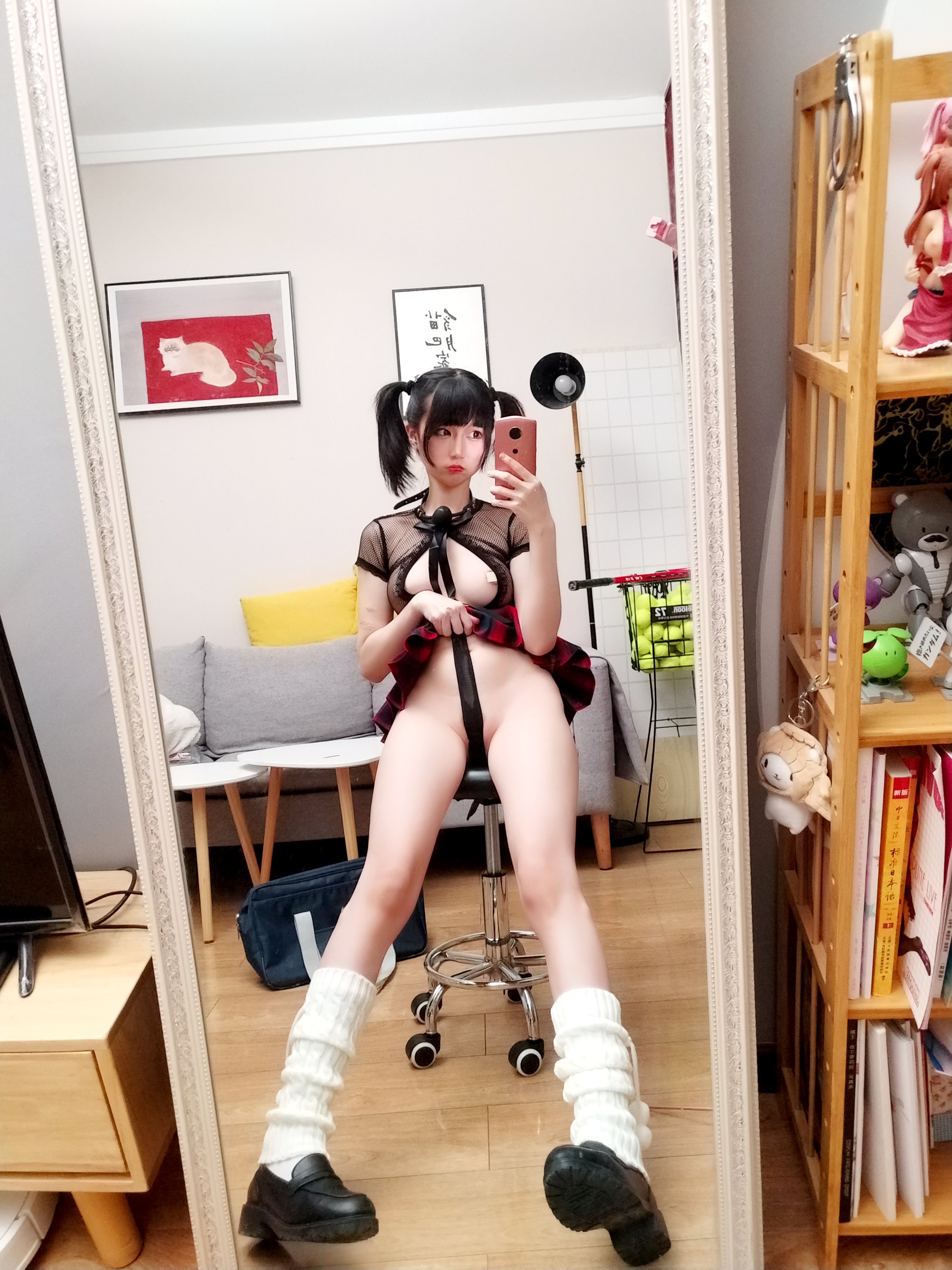 Nagisa魔物喵] 霸凌者的不良少女