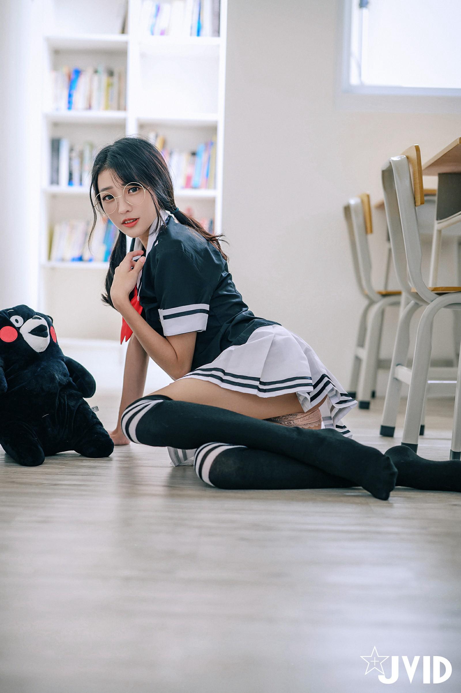 Yến Yến - Sự cám dỗ của cô gái học sinh ngọt ngào (P)