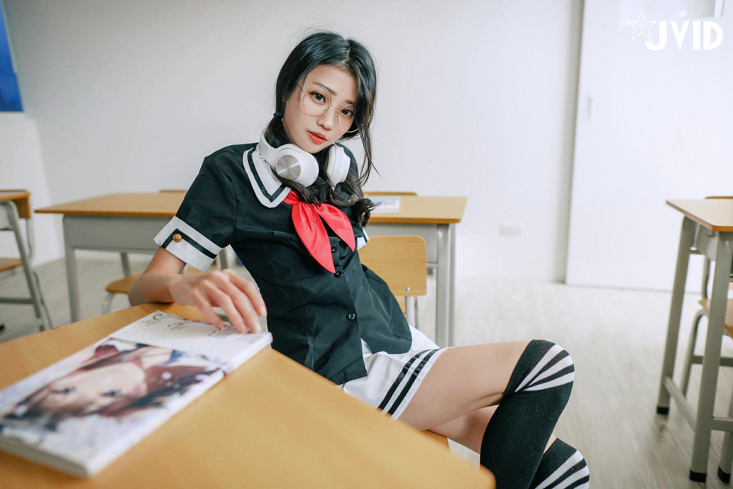 Yến Yến - Sự cám dỗ của cô gái học sinh ngọt ngào (P)