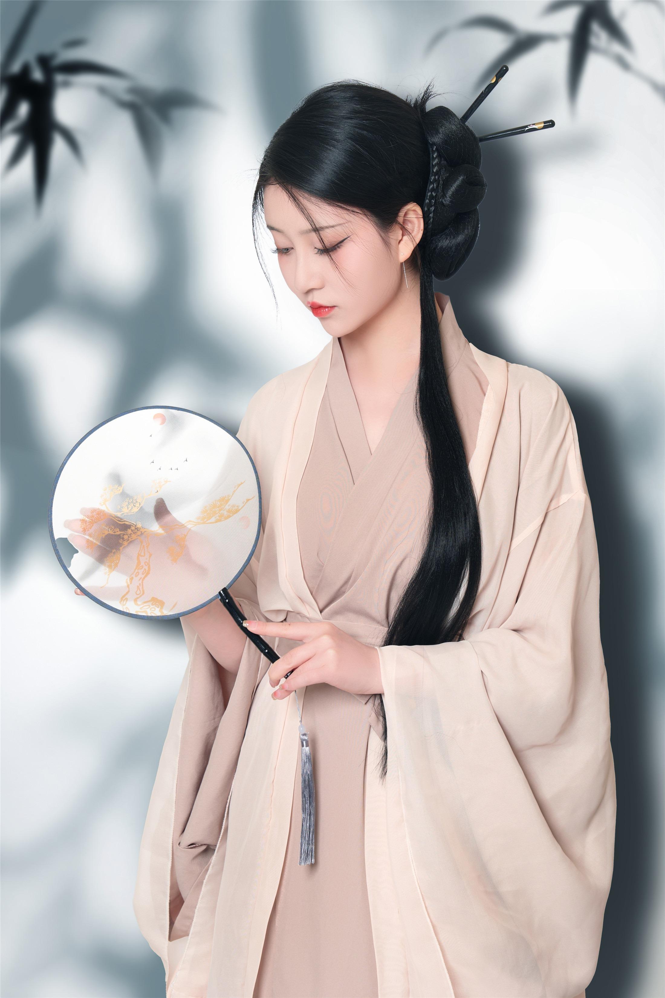 Niên Niên - Thanh Tơ + Điểm Giáng Thùy 66P